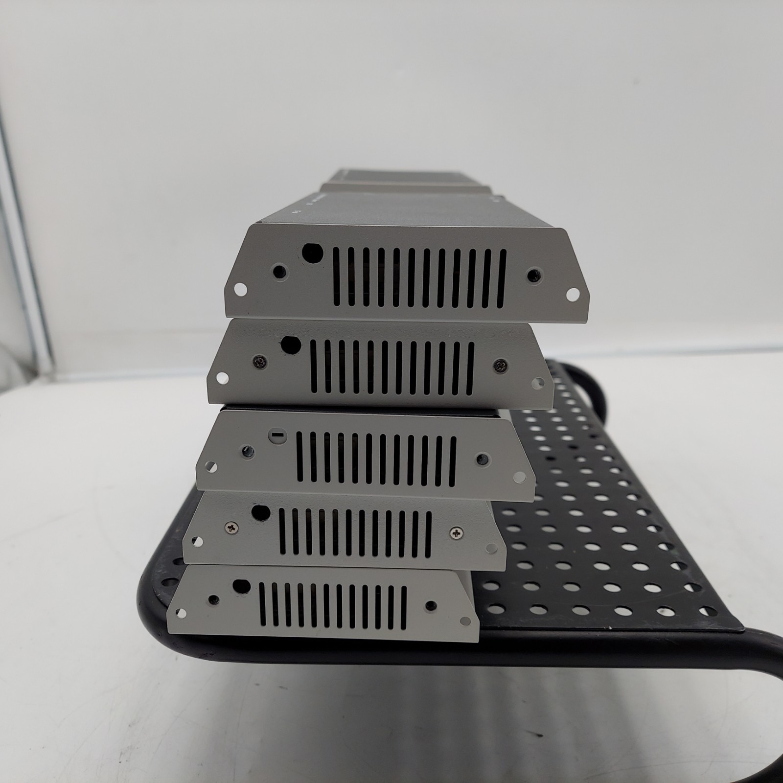 LOT OF 8 Digital Signage Media Appliance XMP-3250 Digital Media Player