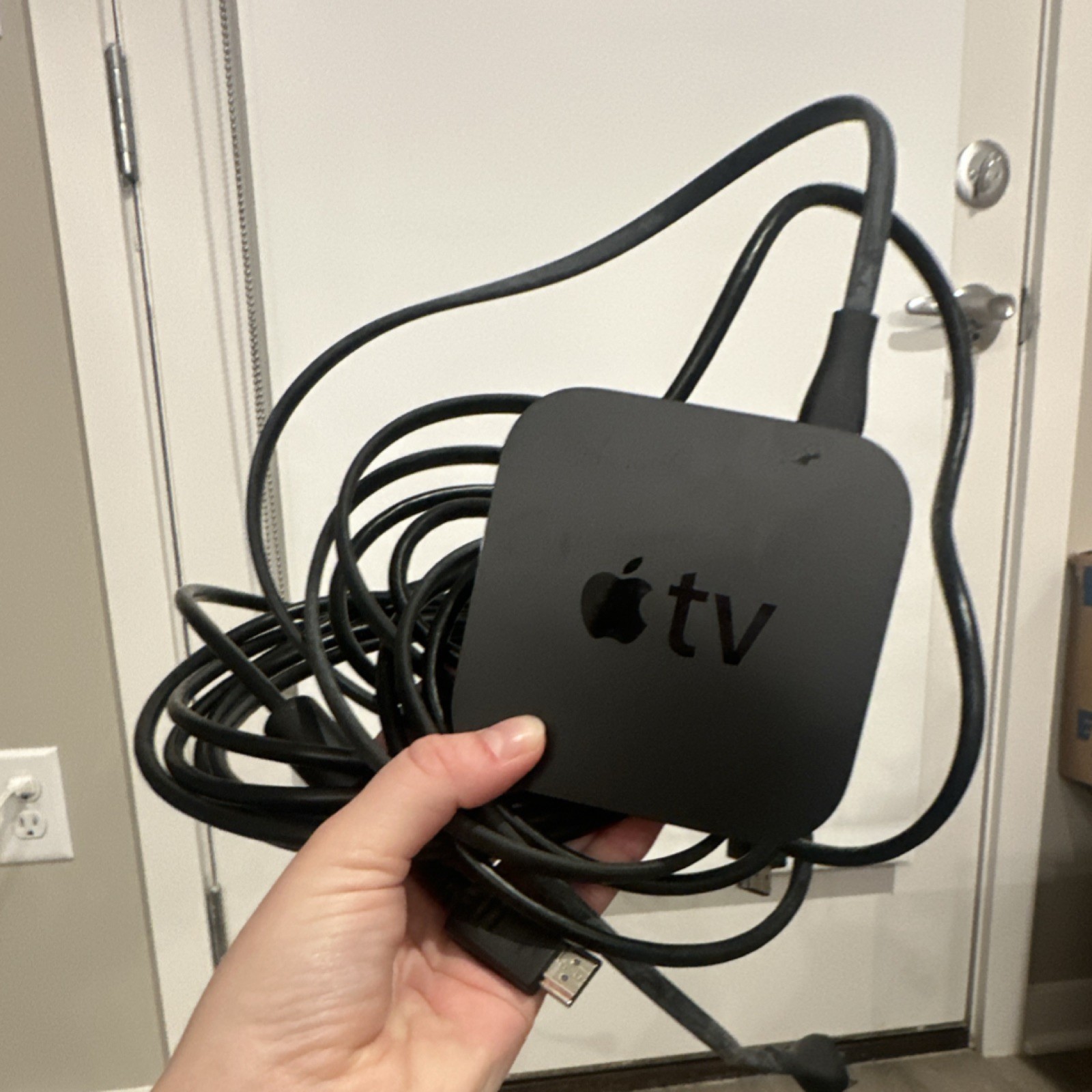 Apple Apple TV Box Media Streamer HDMI Optical TOSLINK, Black/Silver