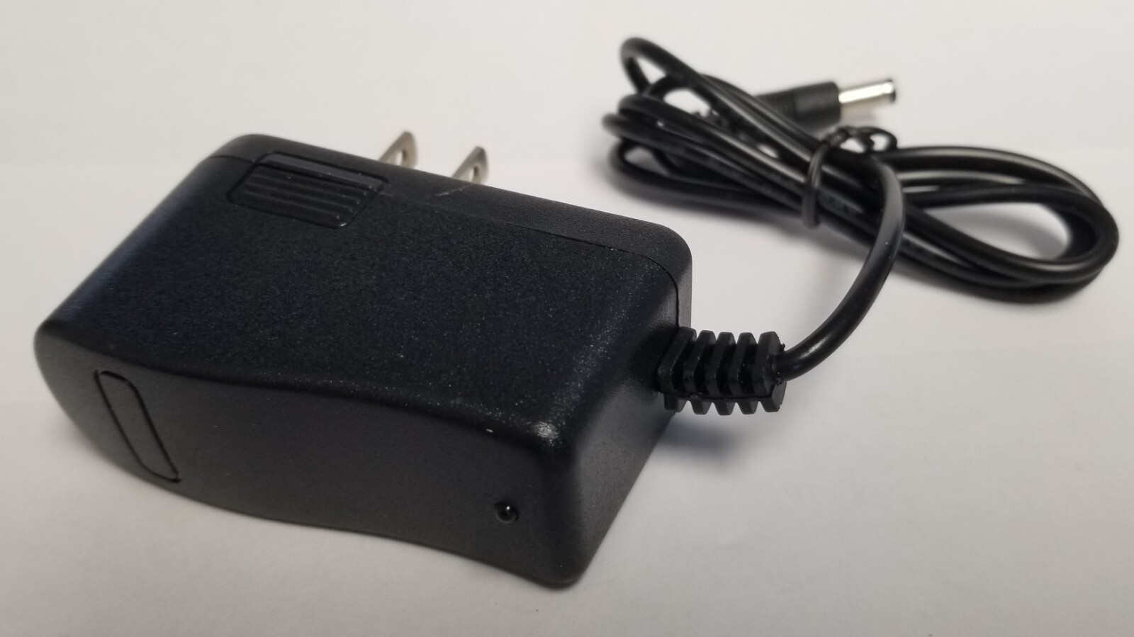 USA AC DC Adapter For LED Light Strips with output of 5V / 2A 5.5mm x 2.1mm