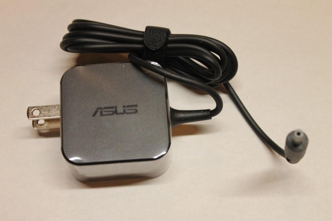 ASUS Chromebit CS10 PC Stick Intel RockChip 3288-C 2 GB LPDDR3L 16 GB EMMC NEW