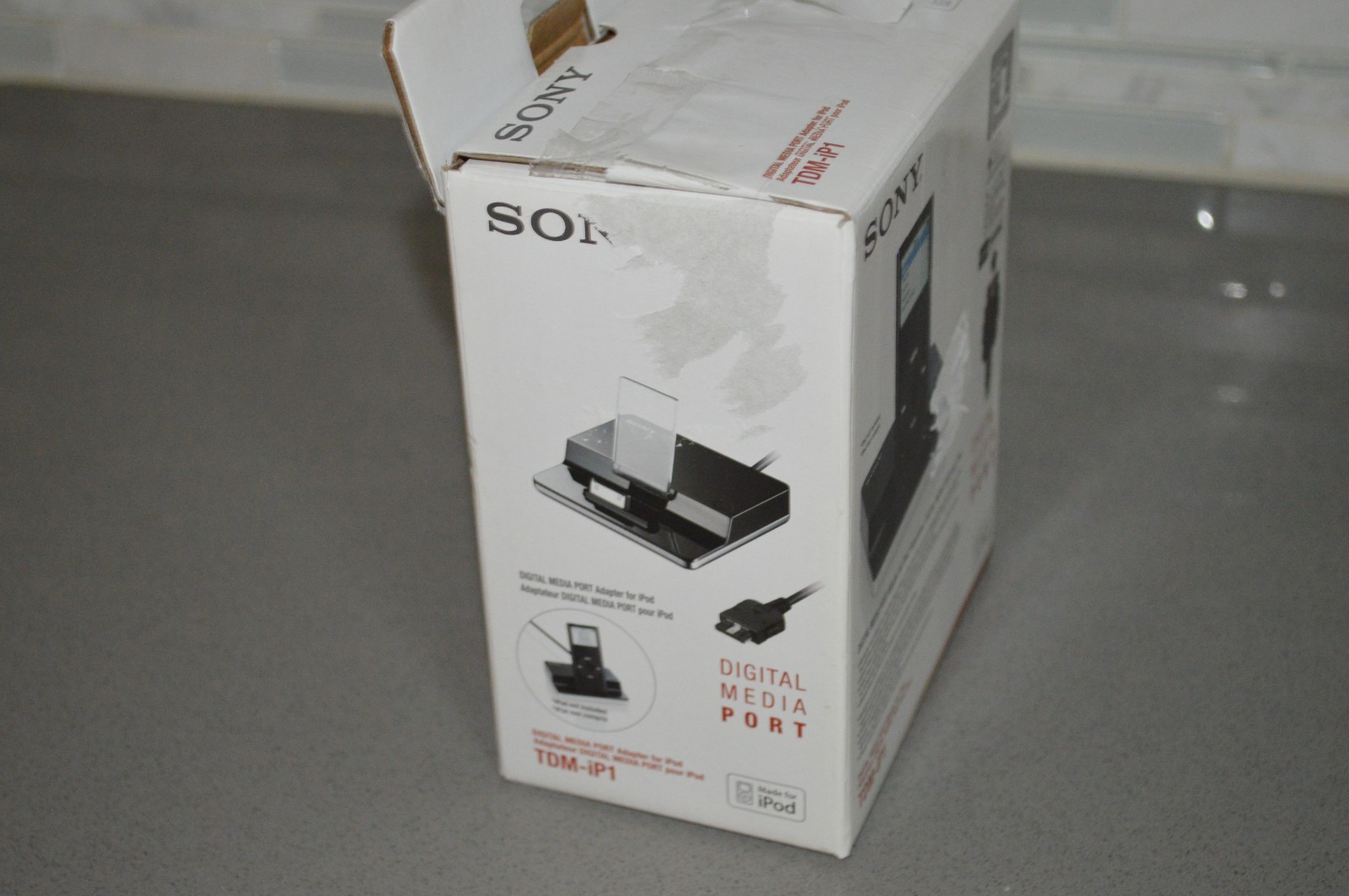 New Sony Digital Media Port TDM-iP1 Made For iPod Open Box