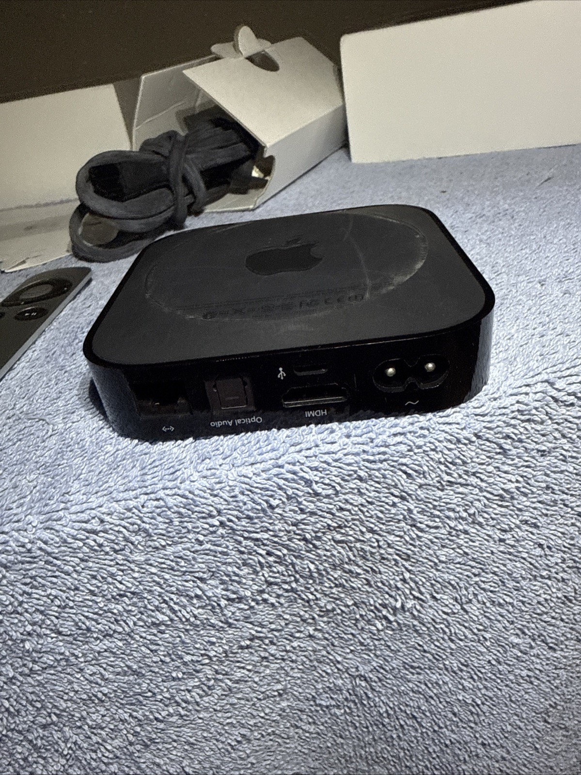 Apple TV 3rd Gen Generation Model A1427 w/ Remote & Power Cord HD Media Streamer