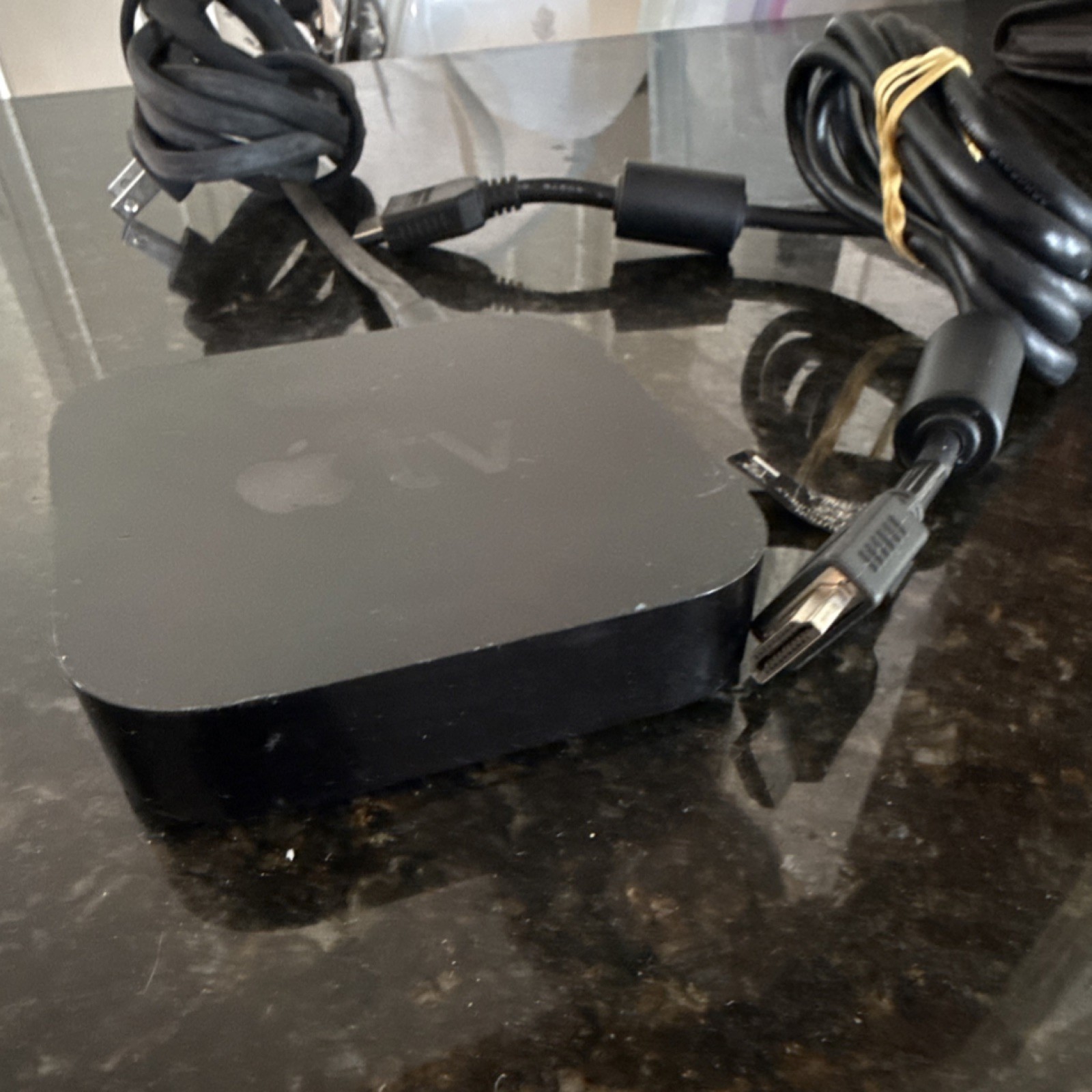 Apple Apple TV Media Streamer Box Black HDMI with Power & HDMI Cable no remote