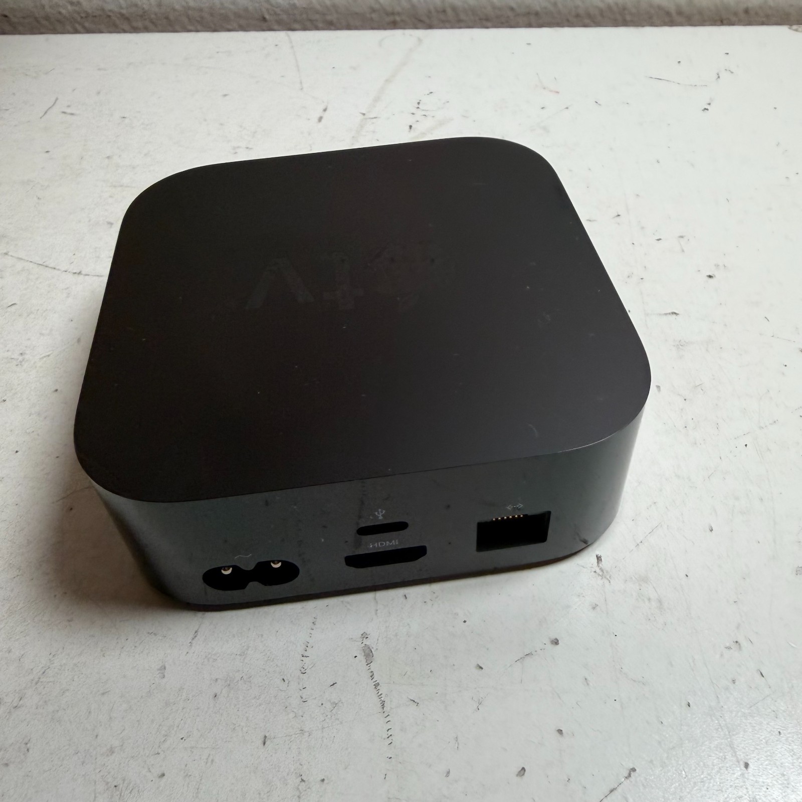 Apple TV HD 4th Generation A1625 Black HDMI Wifi 1080p Media Streaming Box