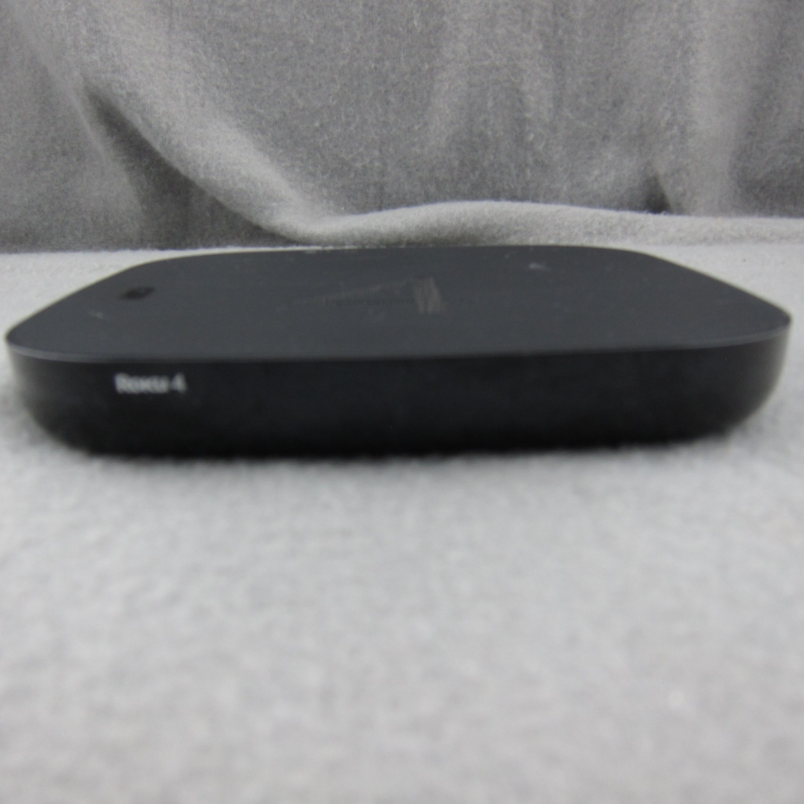 Roku 4 Streaming Media Player 4K Ultra HD Model 4400X Black with Power Adapter