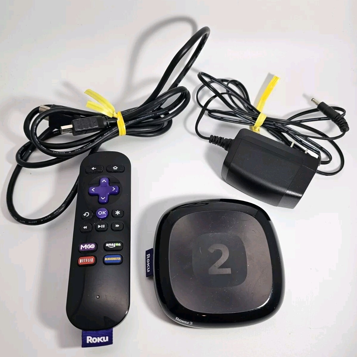 Roku 2720X With Remote, HDMI and Power Cords – WORKS