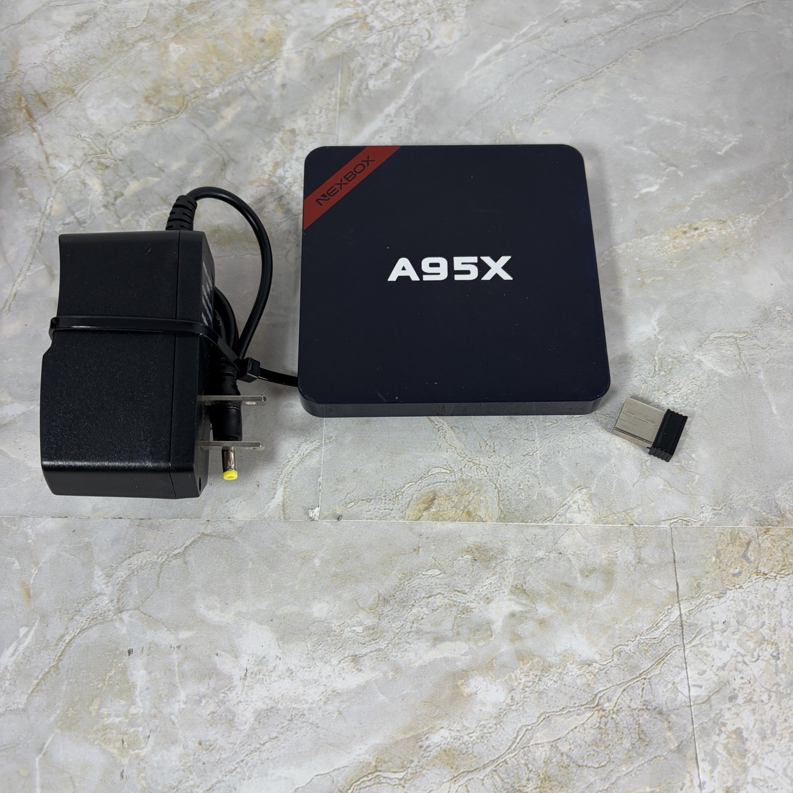 Nexbox A95X Android TV Box S905 1GB 8GB 4K Media Player w/ Power