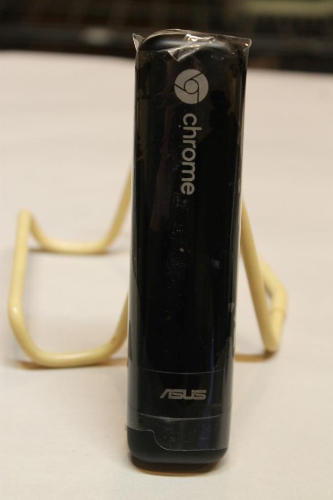 ASUS Chromebit CS10 PC Stick Intel RockChip 3288-C 2 GB LPDDR3L 16 GB EMMC NEW