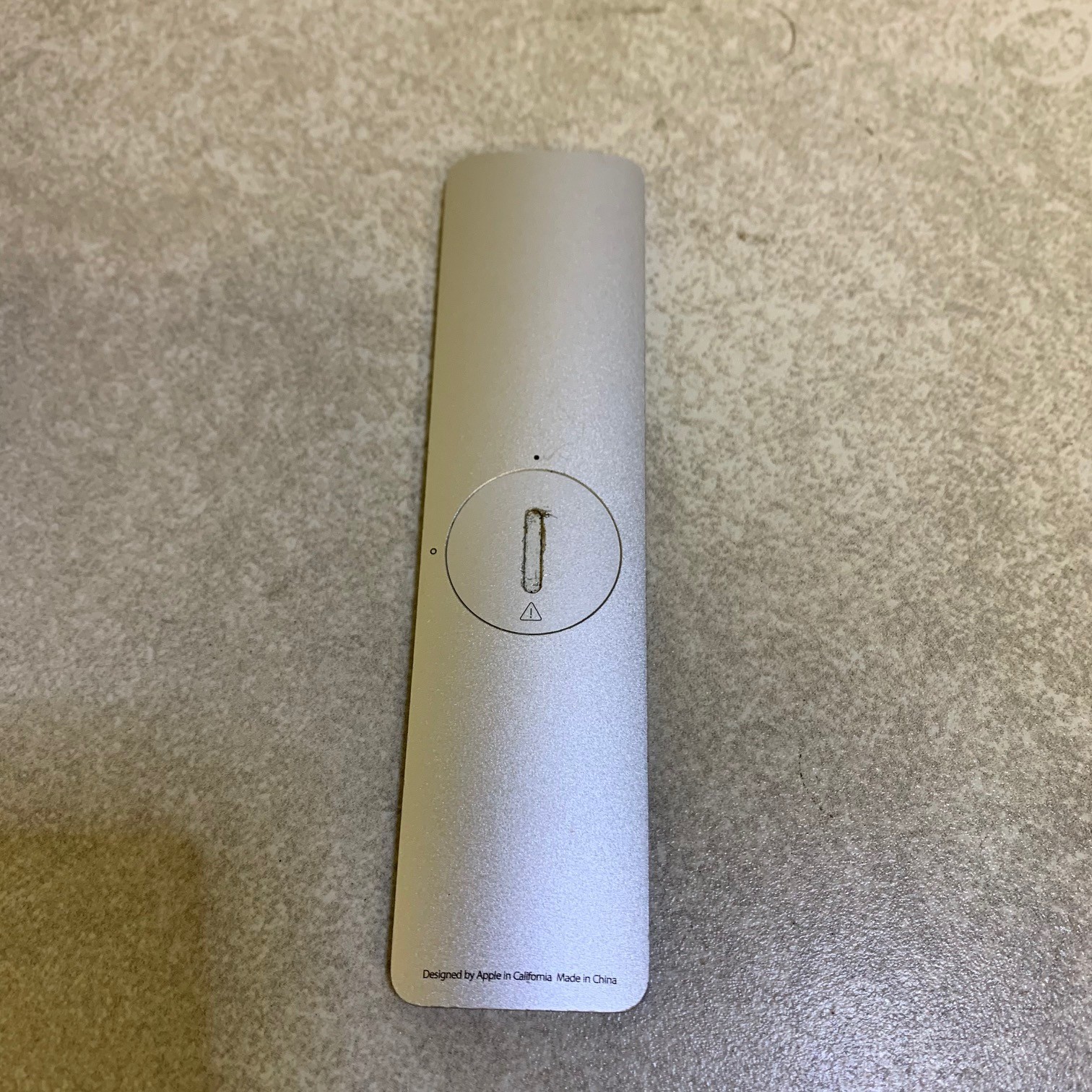 Apple TV – A1469 (3rd Generation) HD Media Streamer W/ Remote Working AirPlay
