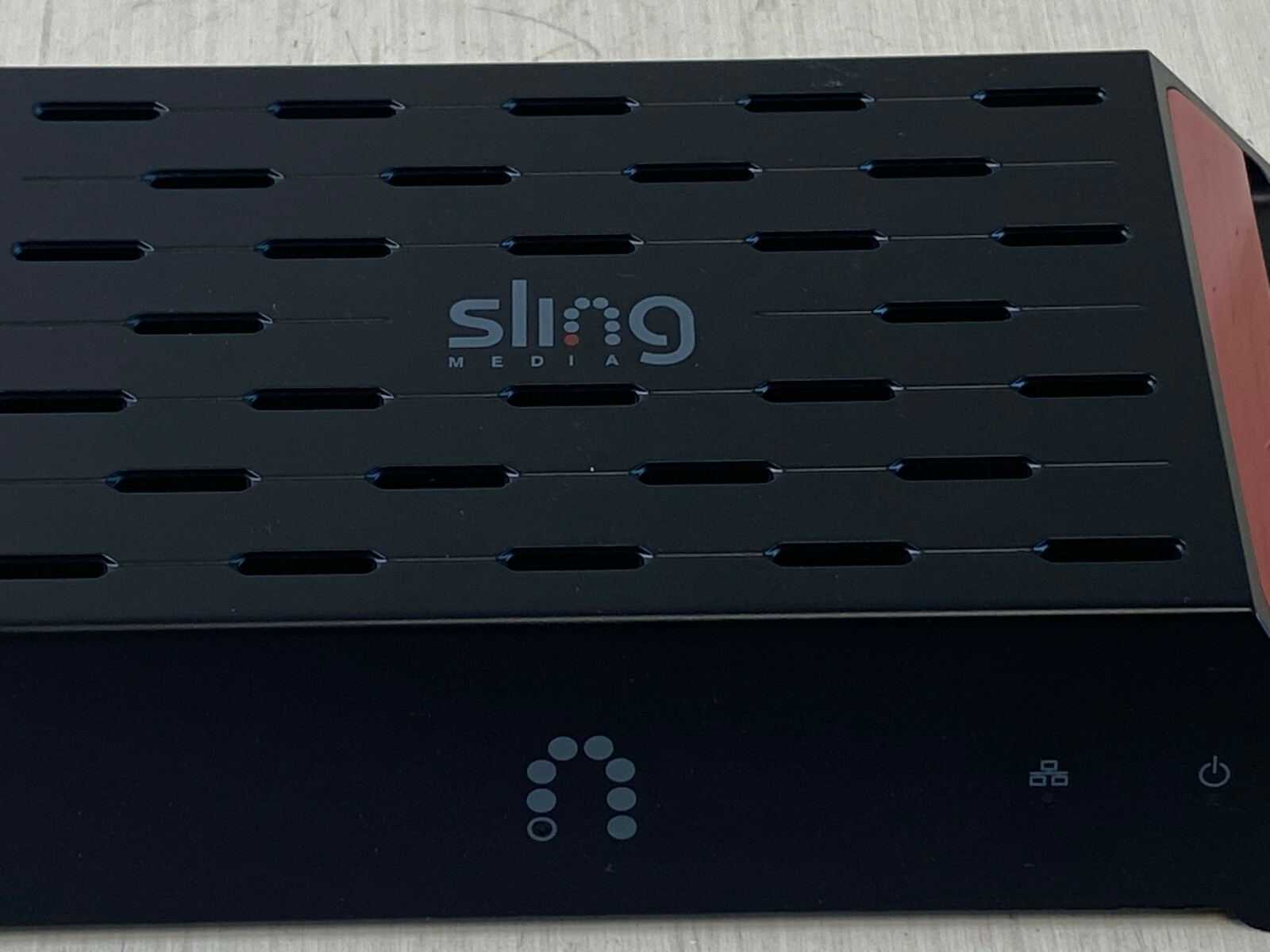 T6: Sling Media SB240-100 Digital HD Media Streamer