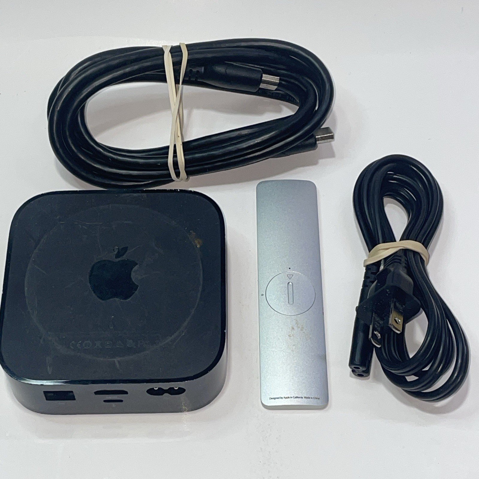 Apple TV (4th Generation) HD Media Streamer A1625 w/ Remote & Cables Tested