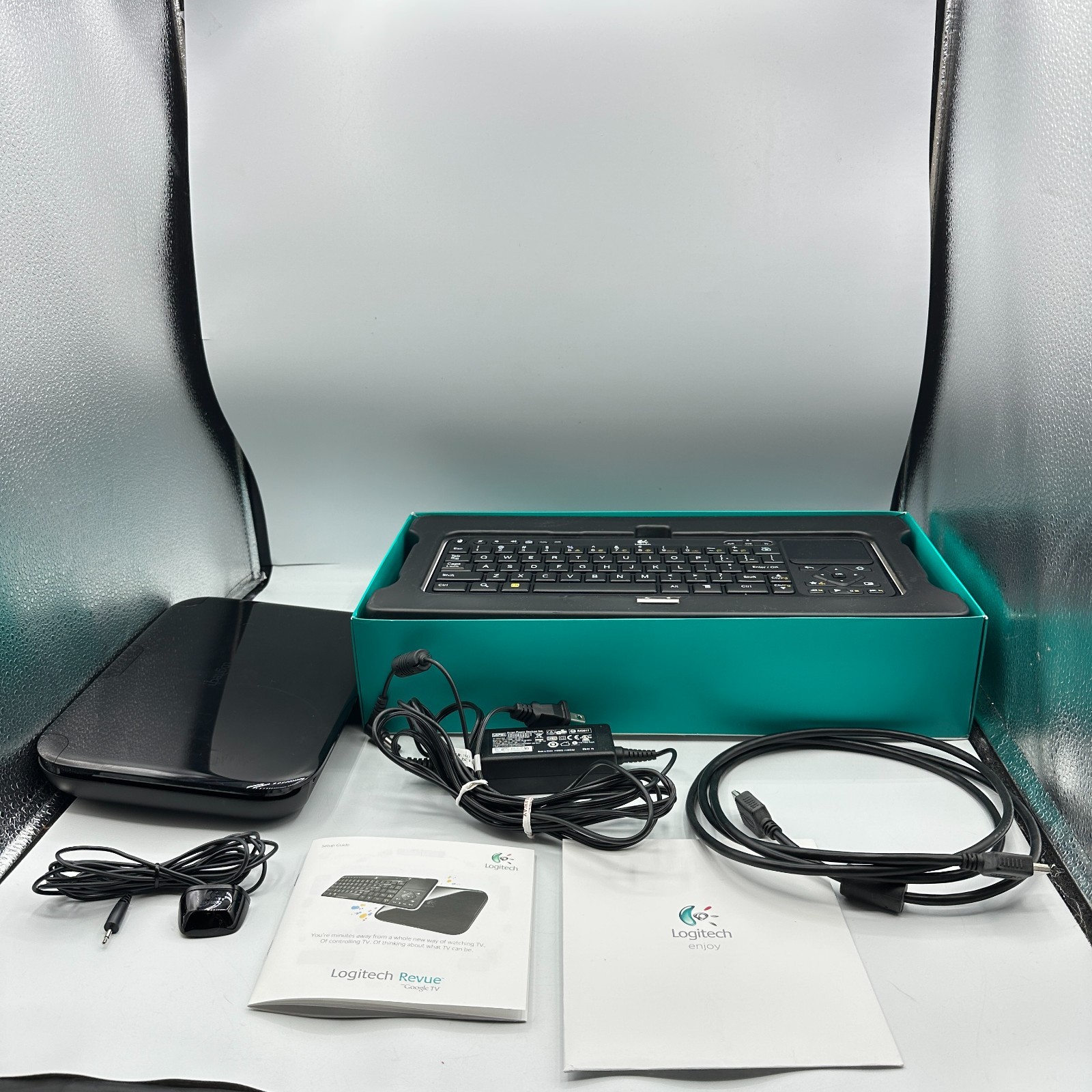 UNTESTED PARTS REPAIR Logitech Revue D-R0001 Black Wireless Digital HD Google TV