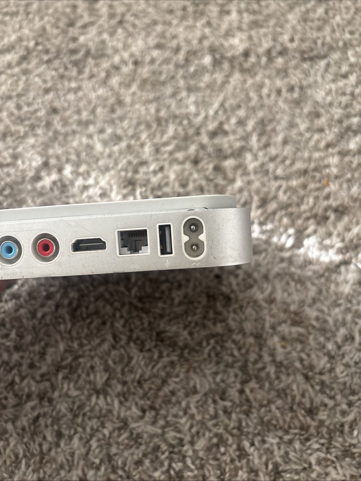 Apple TV A1218 Media Streamer Silver HDMI Wi-Fi Multiple AV Ports 2007