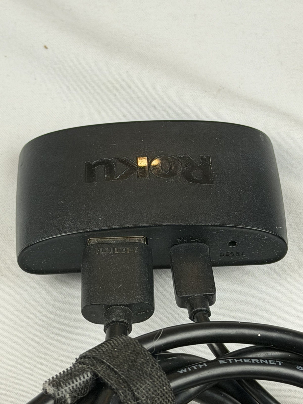 Genuine Roku Express Streaming Media Player/ Model 3930X (w/ Remote & Cables)