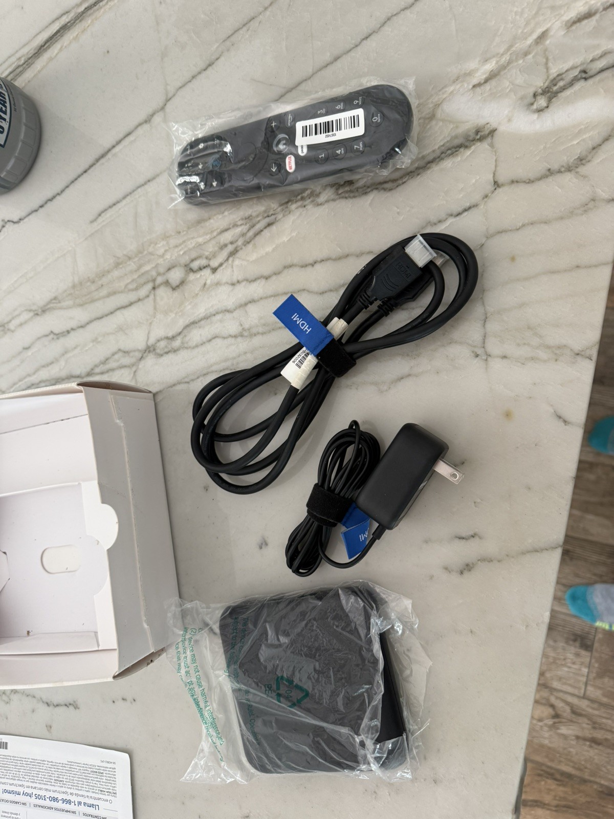 Xumo Stream Box 4K UHD Streaming Device Version 1.1 ESST11AEI