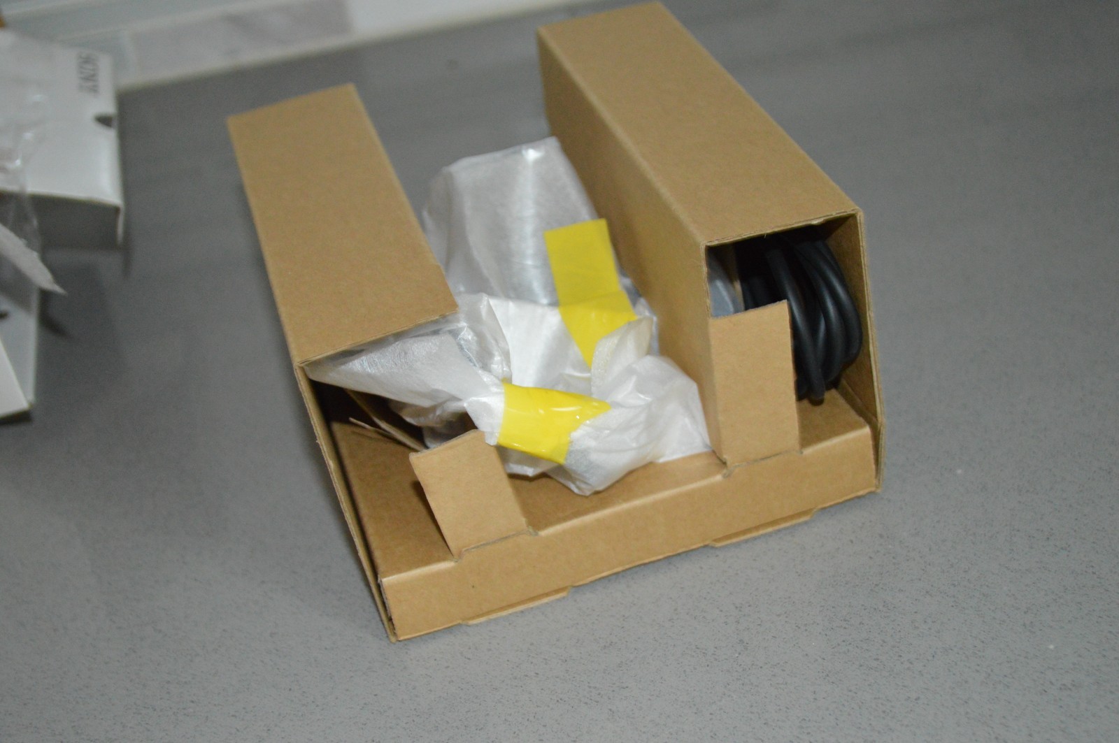 New Sony Digital Media Port TDM-iP1 Made For iPod Open Box