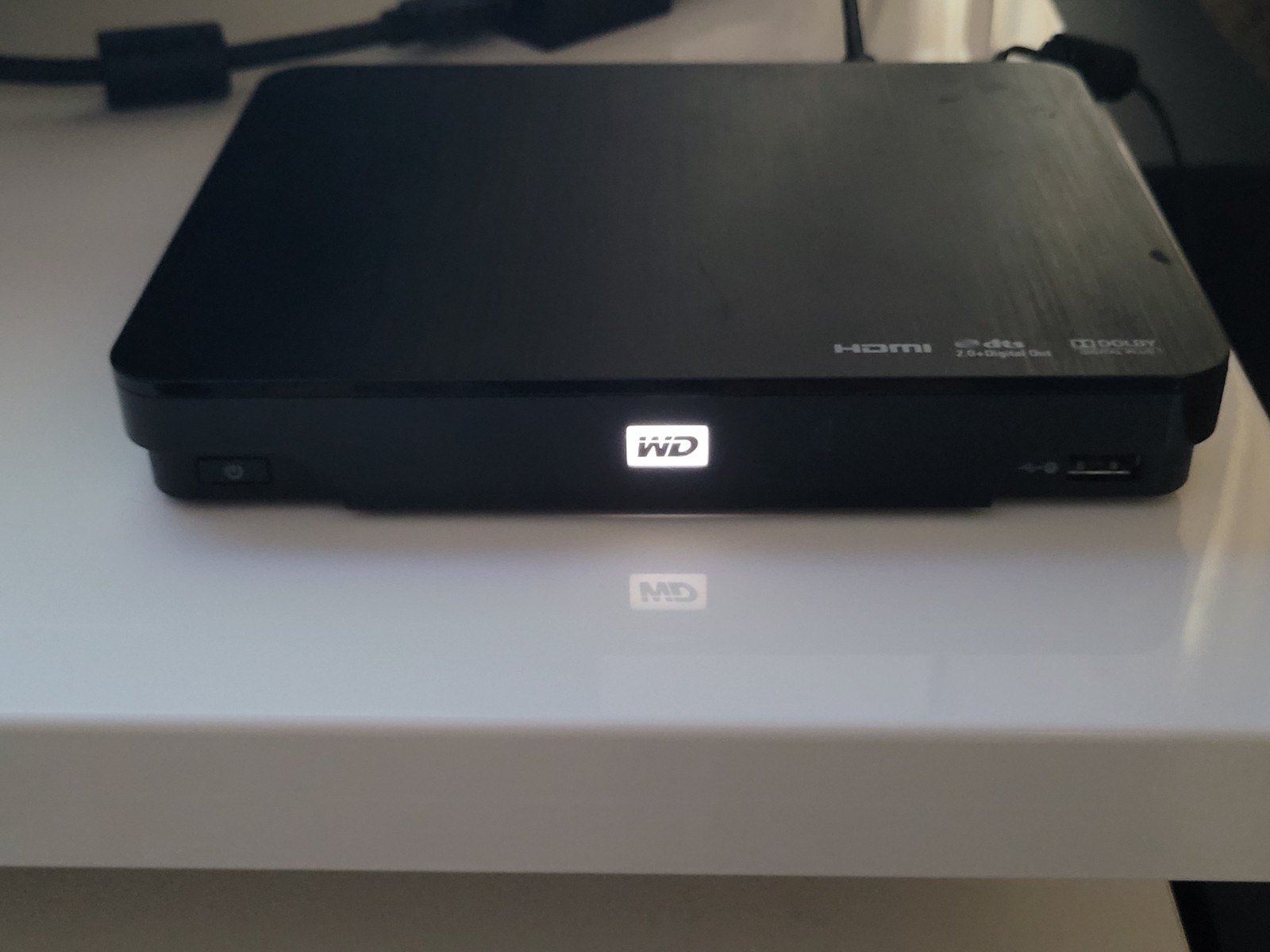 WESTERN DIGITAL – WD TV LIVE HUB (1TB MEDIA CENTER) FOR REPAIR OR PARTS