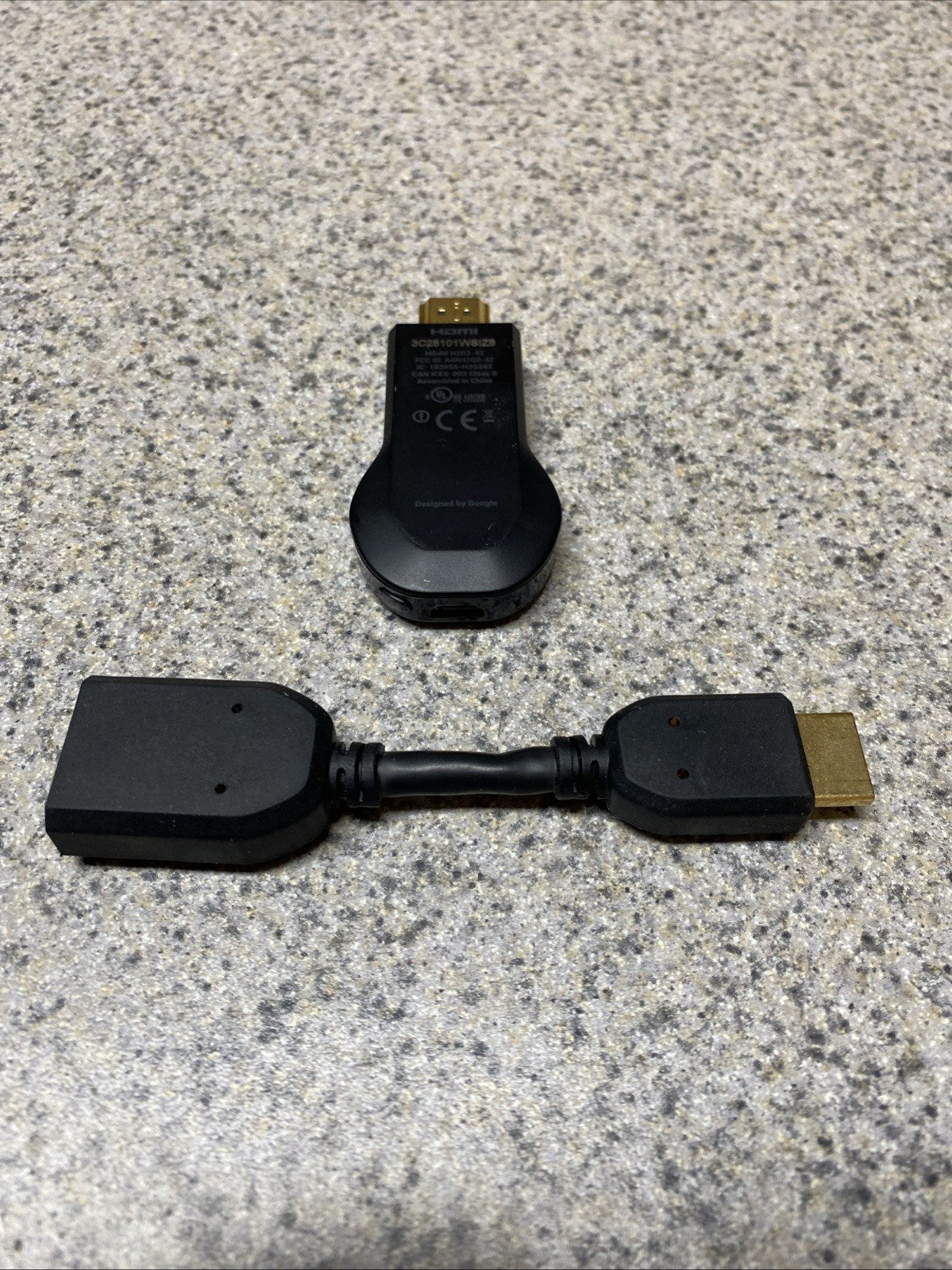 Google Chromecast (1st Generation) Streaming Media Player – H2G2-42 (Black)