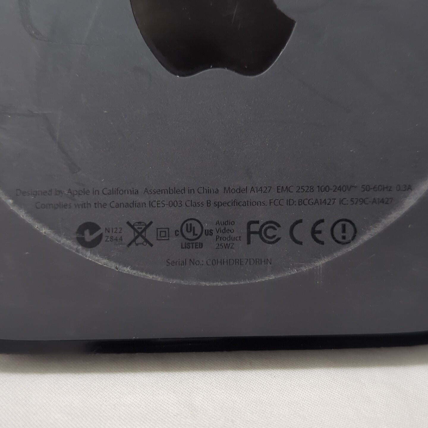 Apple TV A1427 (3rd Generation) HD Media Streamer w/ Remote A1294 & Power Cable