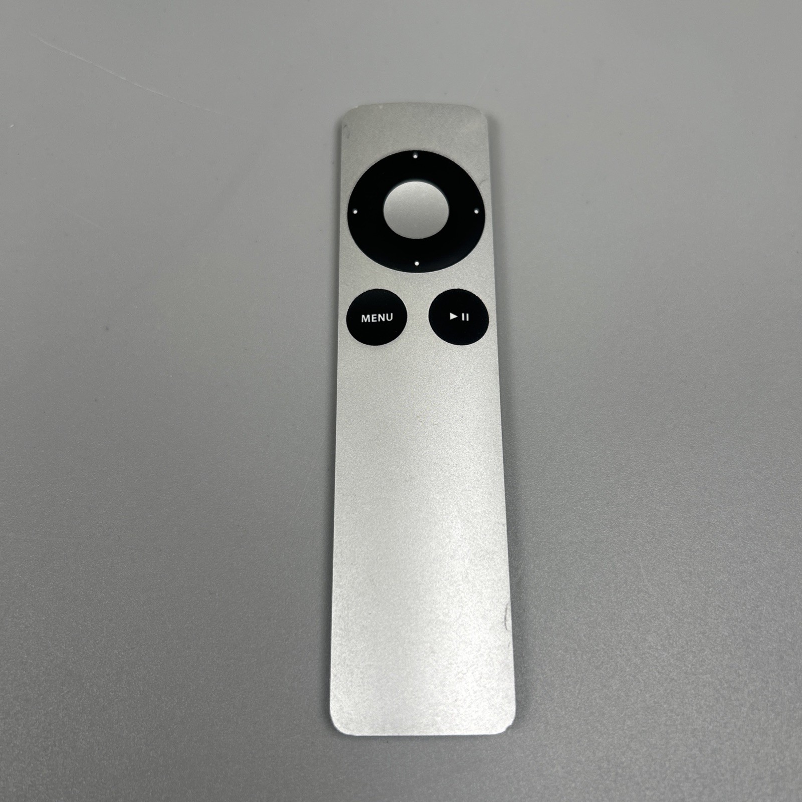 Apple TV 2nd Generation A1378 MC572LL/A 720p Media Streamer w Remote & Cable
