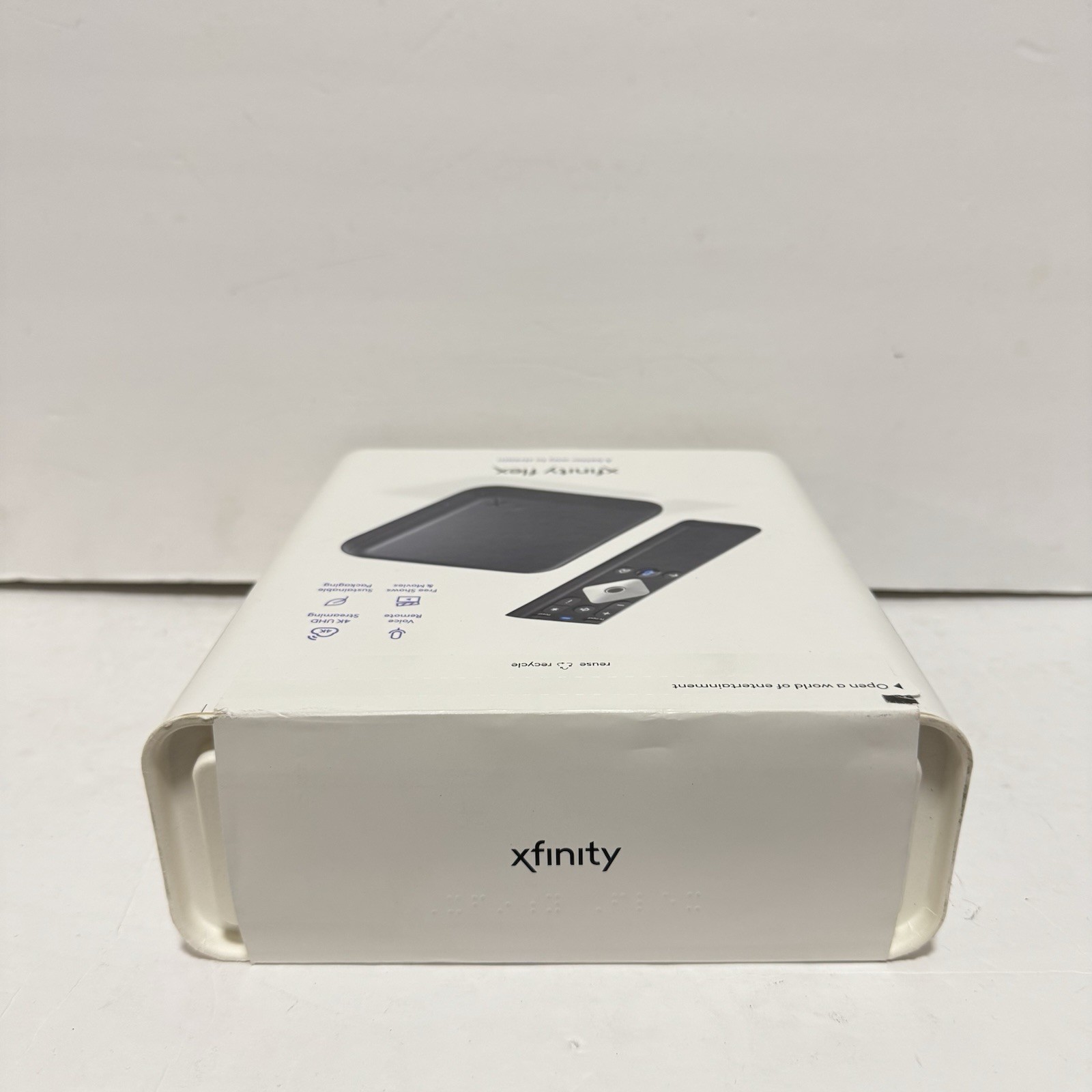 NEW In Sealed Box Xfinity Flex Streaming Device 2895 VID With Voice Remote