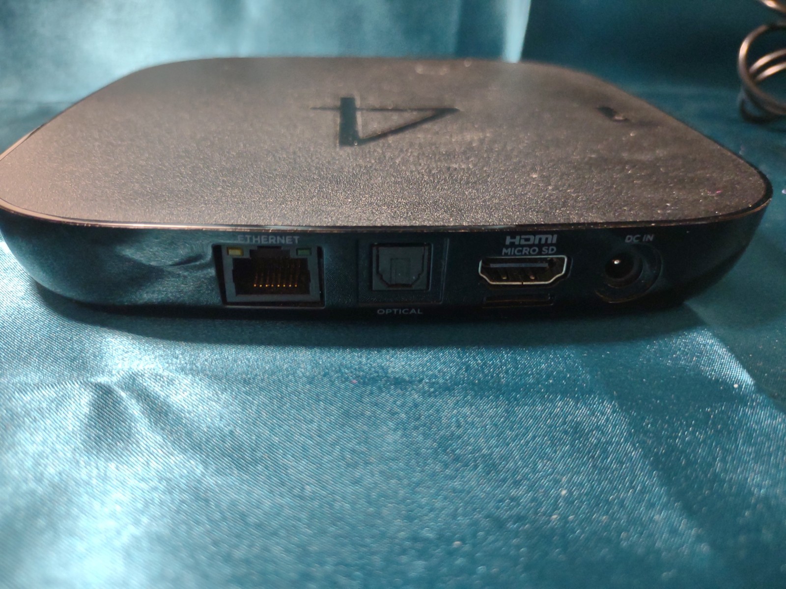 Roku 4 (4th Generation) Media Streamer 4400X W/Power Adapter, Remote (READ DESC