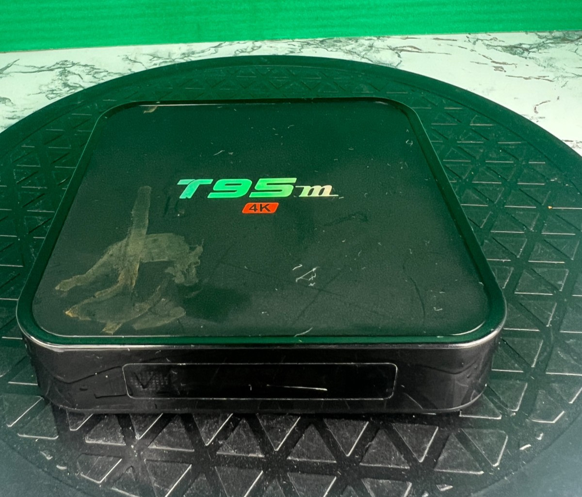 T95m Android TV Box 4K Ultra HD Streaming Media Player S905X 1GB RAM 8GB ROM