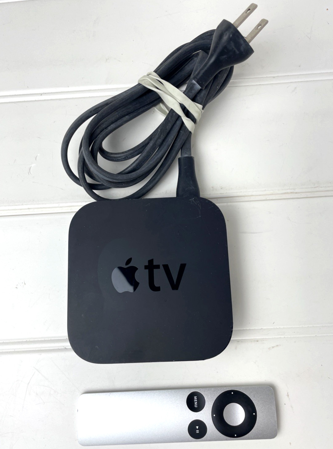 Apple TV HD Media Streamer Power Cord with Remote WORKING