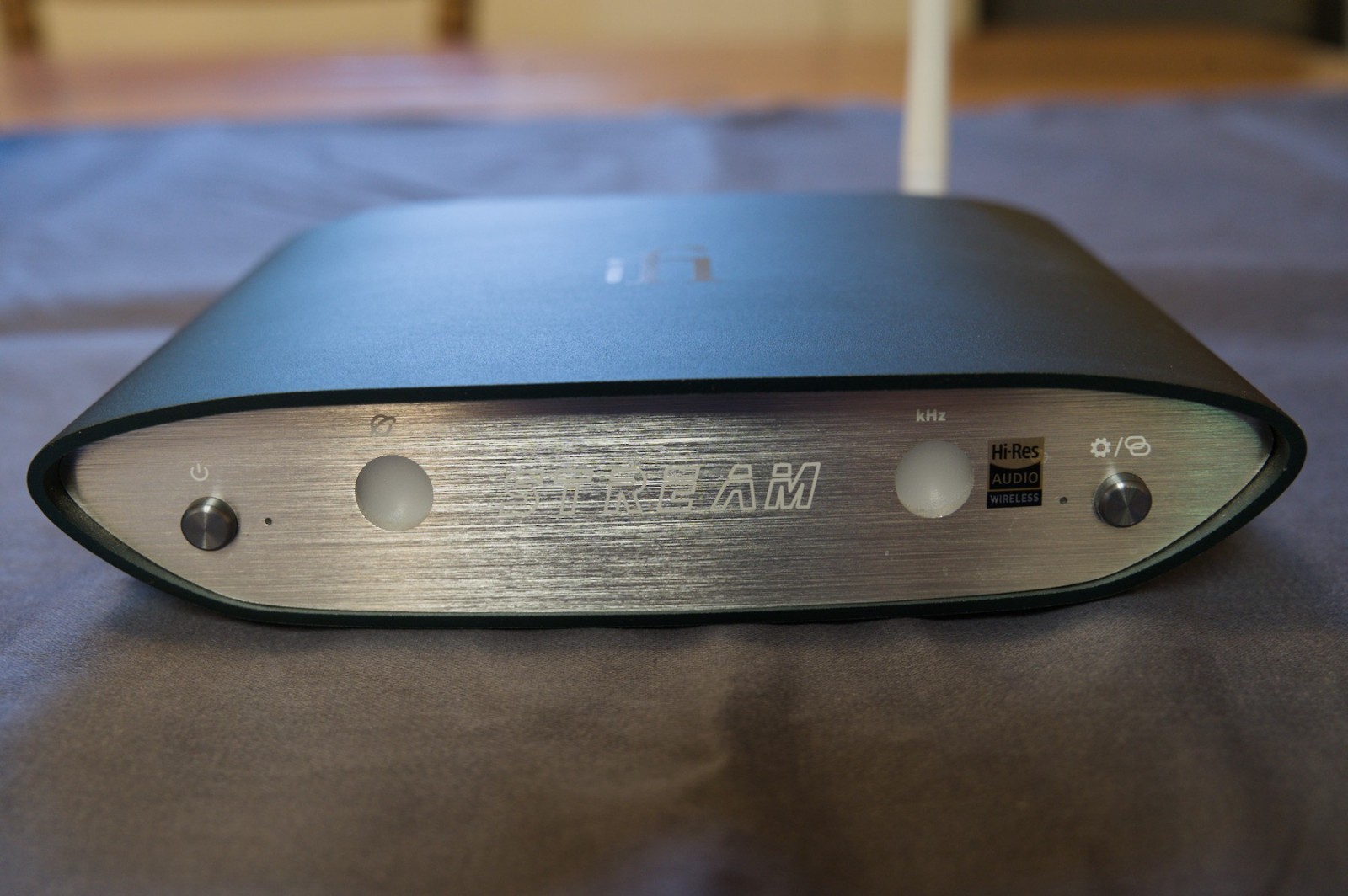 iFi ZEN Stream Hi-Res Wi-Fi/Ethernet USB 3.0 S/PDIF Coax Audio Transport Black