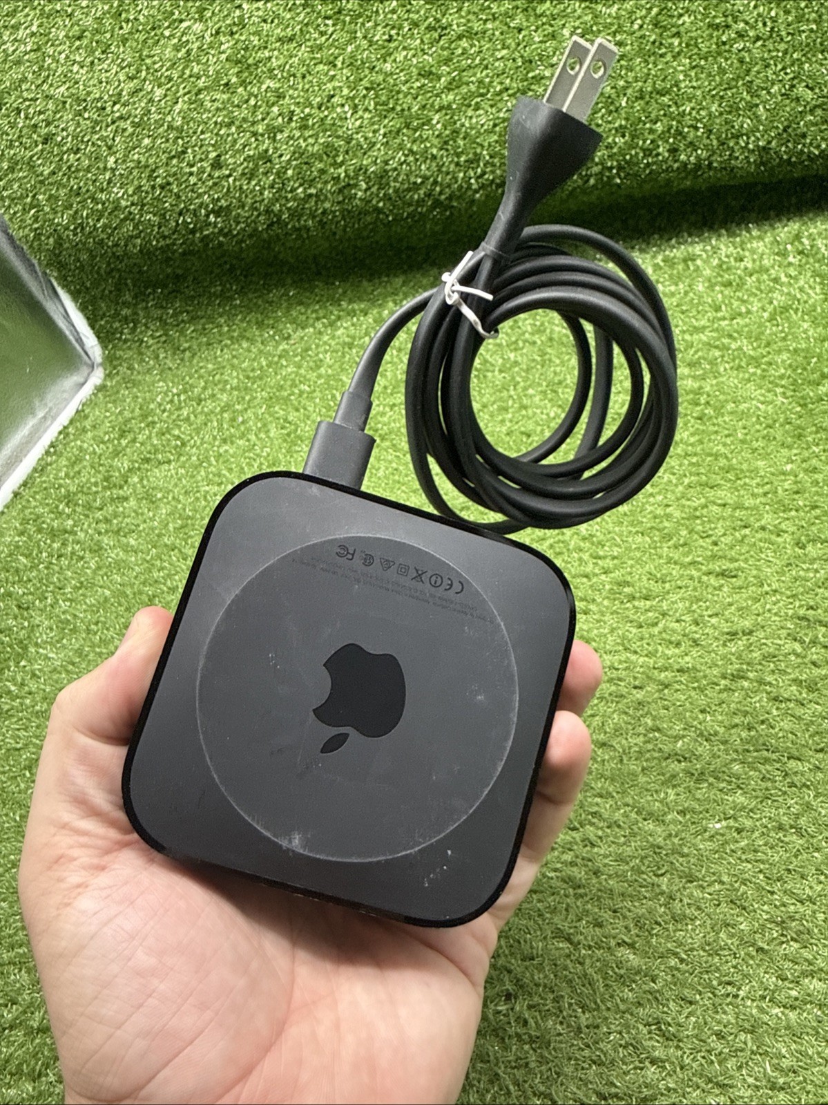 Apple TV (4th Generation) 32GB HD Media Black A1625 No Remote Control. 14