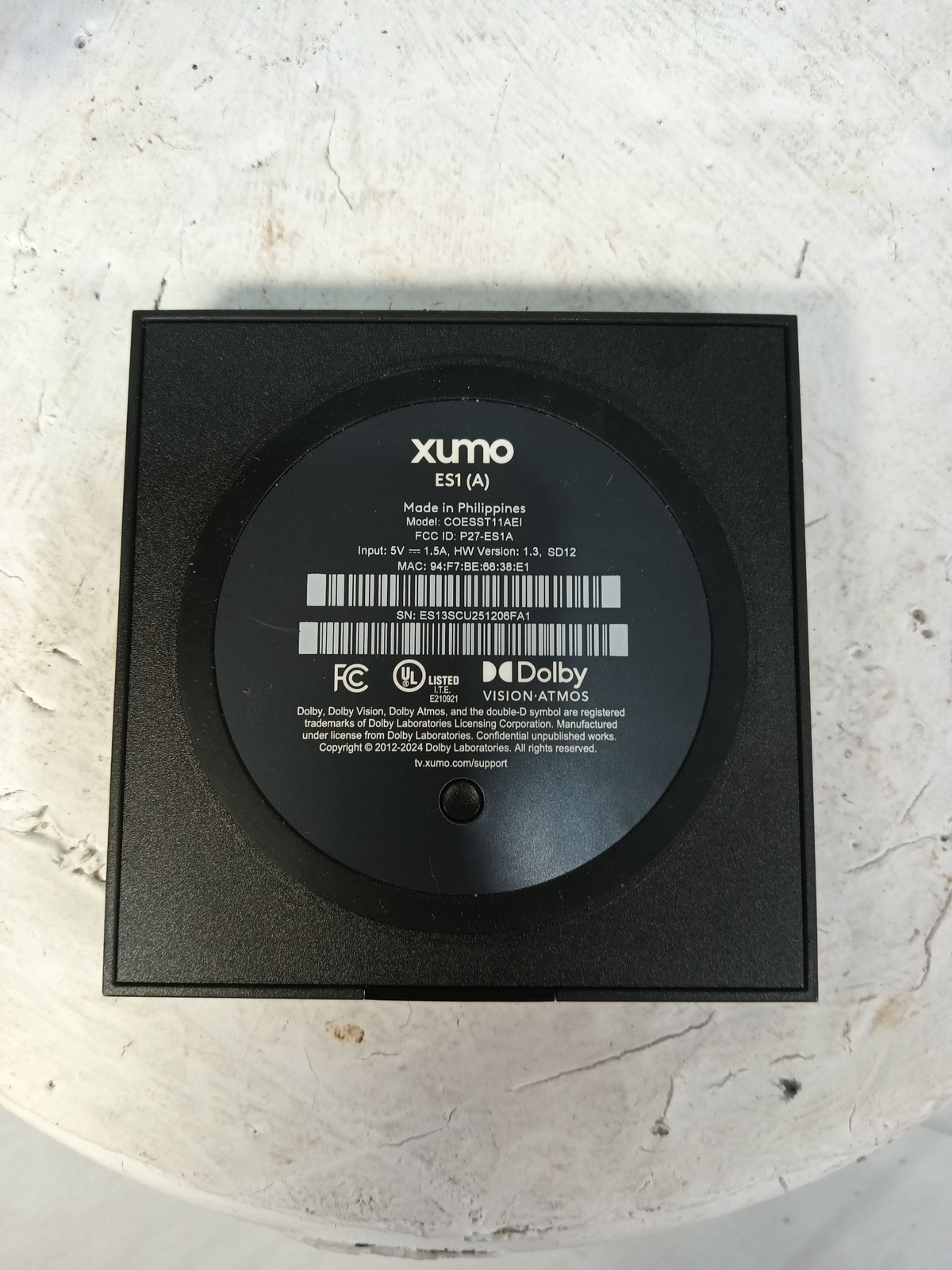 Xumo Stream Box ES1 (A) 4K UHD Dolby Vision Atmos HDMI Media Player