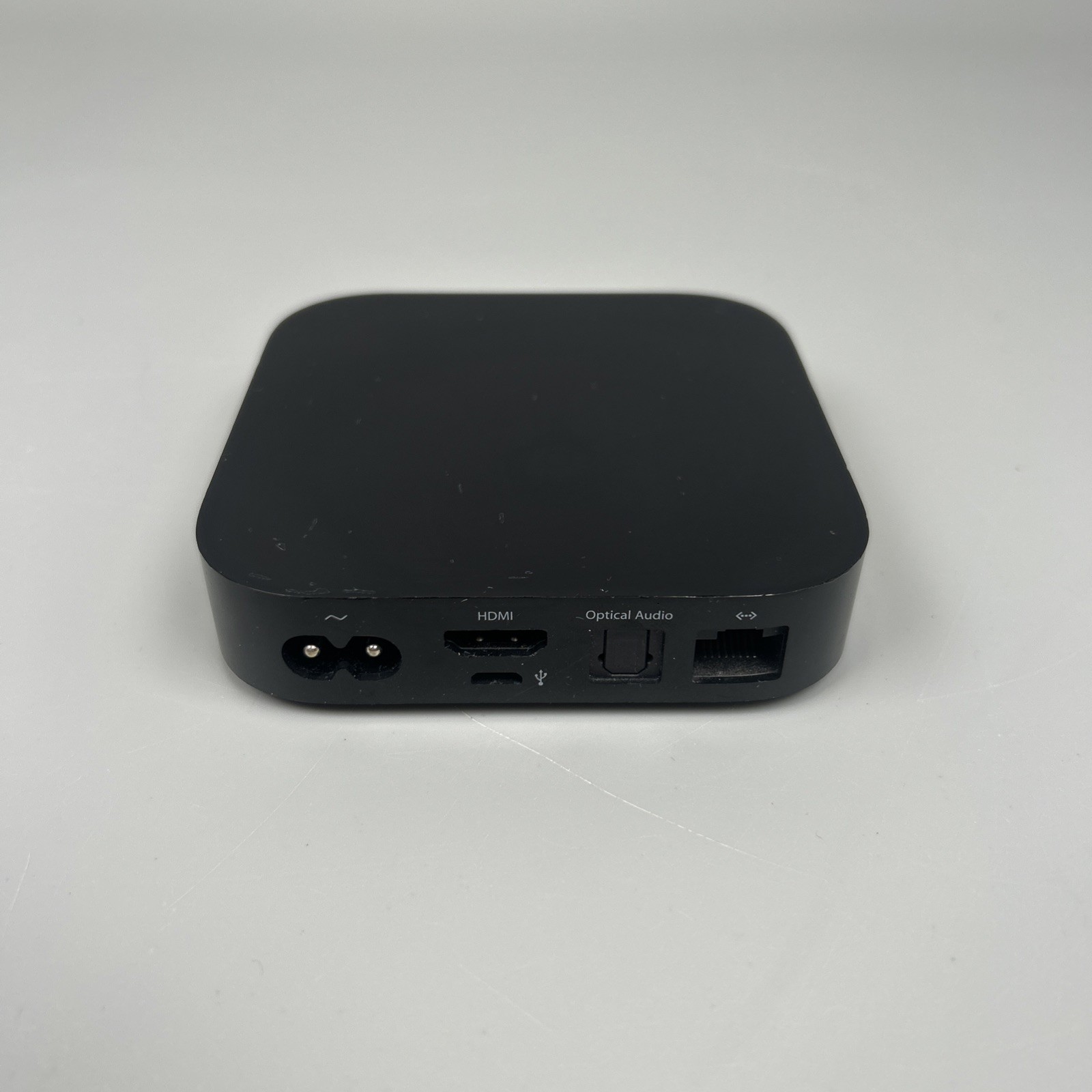 Apple TV 2nd Generation A1378 MC572LL/A 720p Media Streamer w Remote & Cable