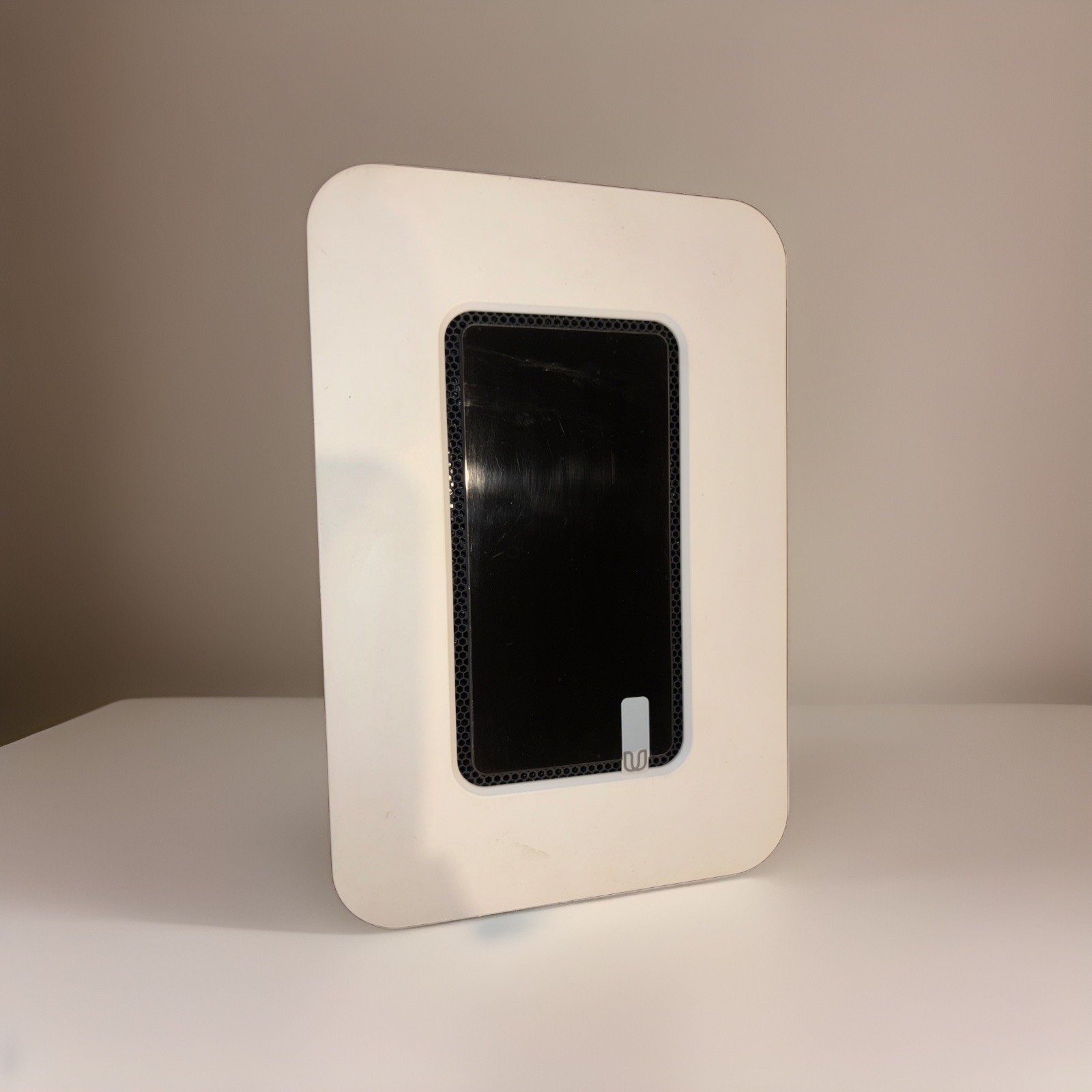 Bluesound NODE N130 Wireless Hi-Res Music Streamer White-MINT-Box & Unused chord