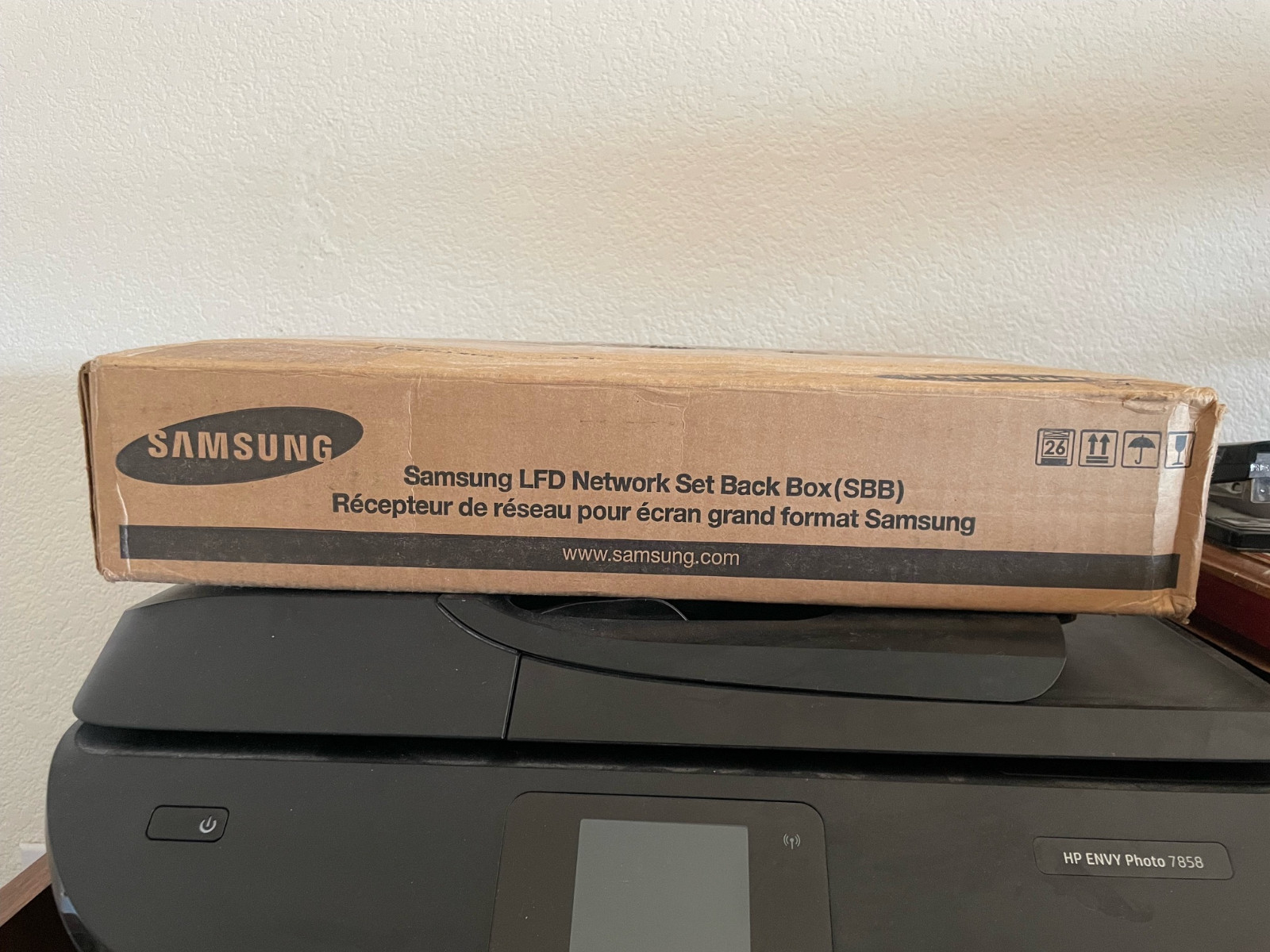 Samsung Set-Back Box SBB-B64DV4/ZA for Video Walls and Digital Signage