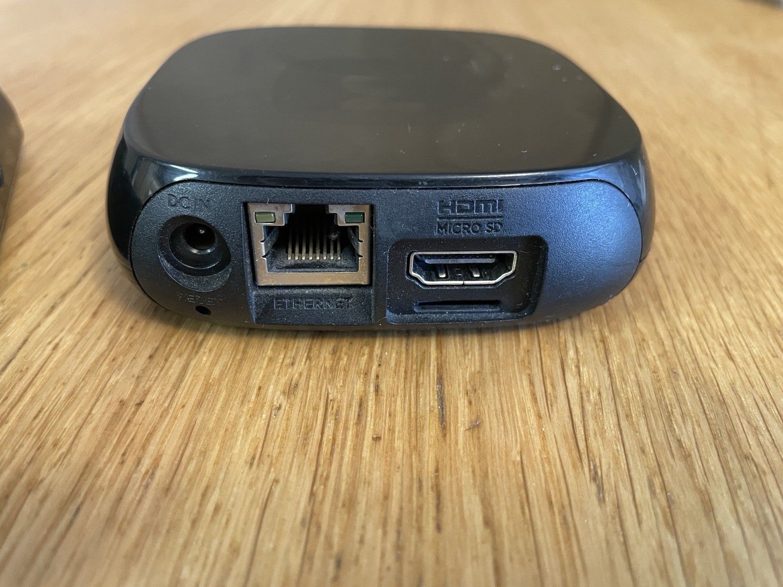 Roku 3 (3rd Generation) Media Streamer 4200X – w/ Power Cord & Remote