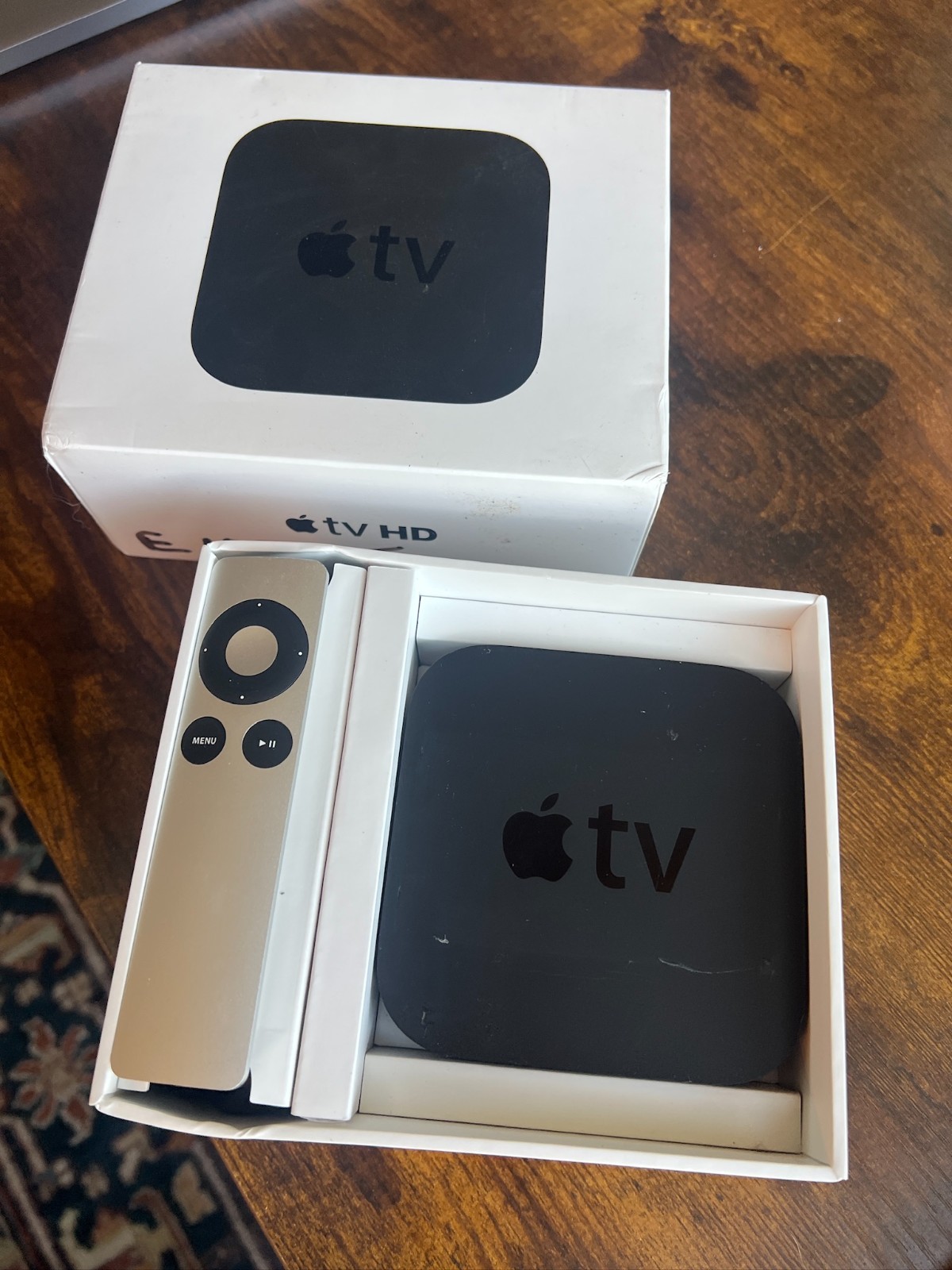 Apple TV 3rd Generation HDMI 1080p FHD Media Streamer – Black (MD199LL/A)