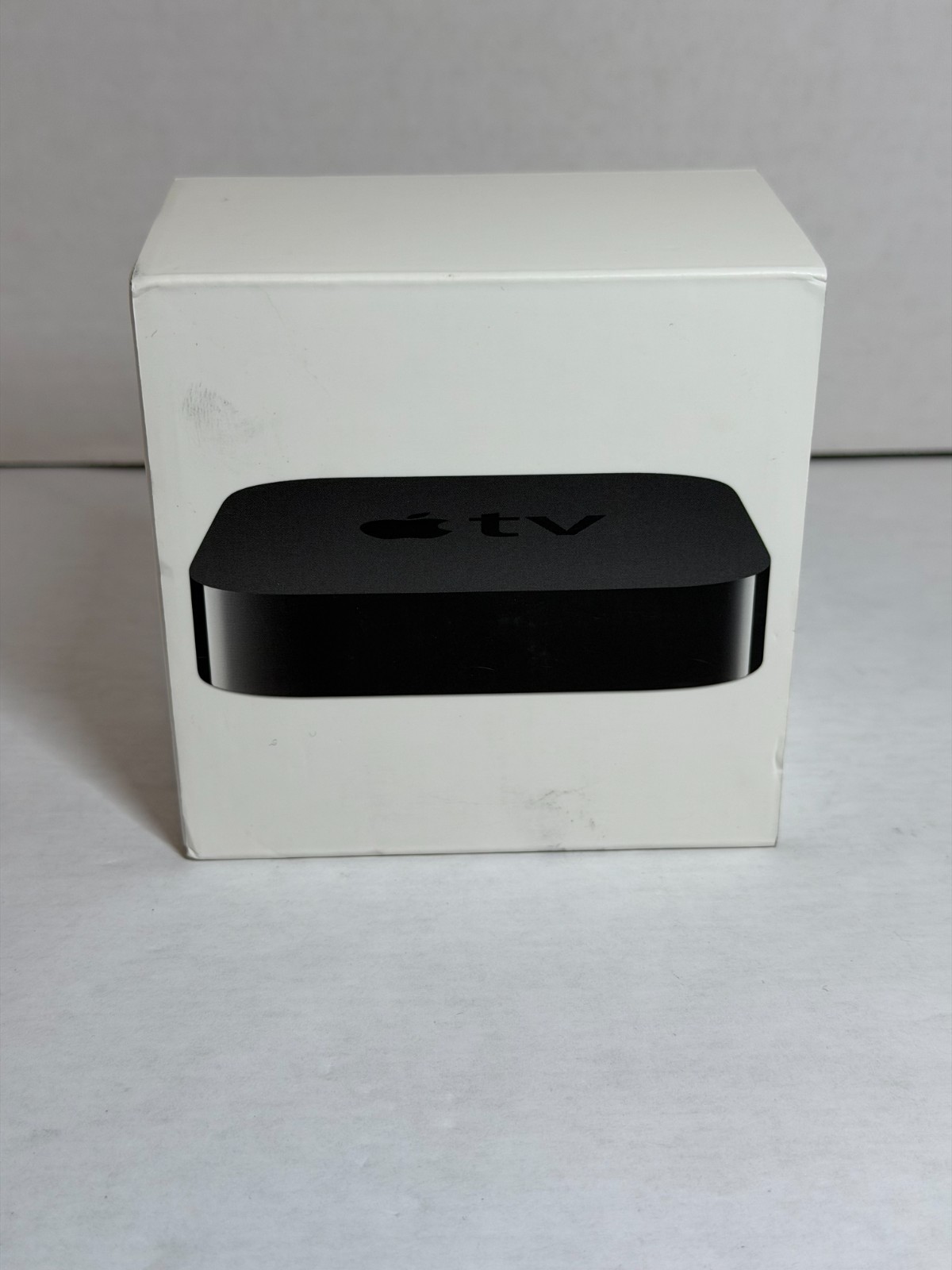 Apple TV 3rd Generation HDMI 1080p FHD Media Streamer – Black (MD199LL/A) B8
