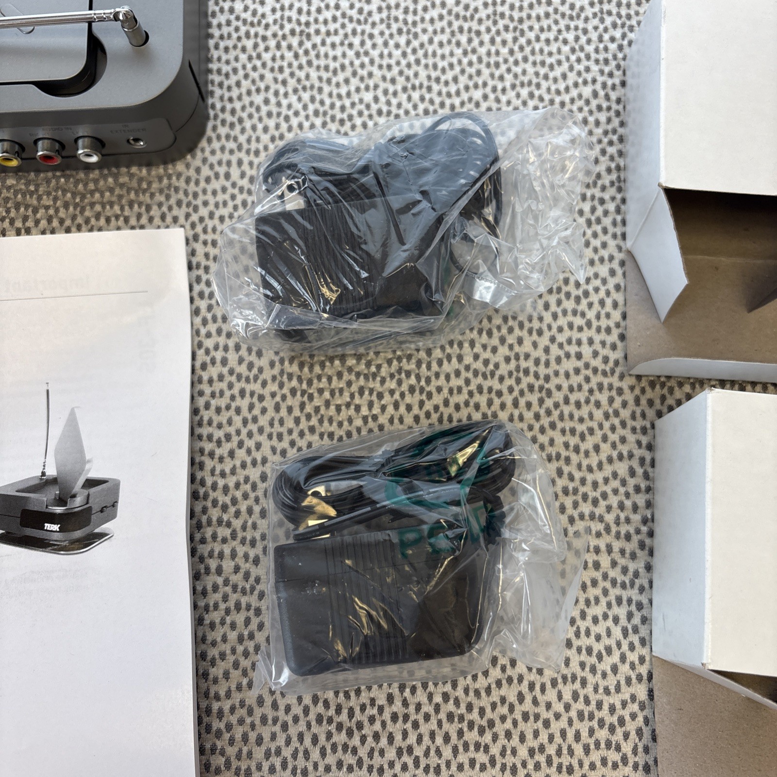 Terk Leapfrog LF-30S RX 2.4 GHz Wireless Audio Video Transmitter Receiver System