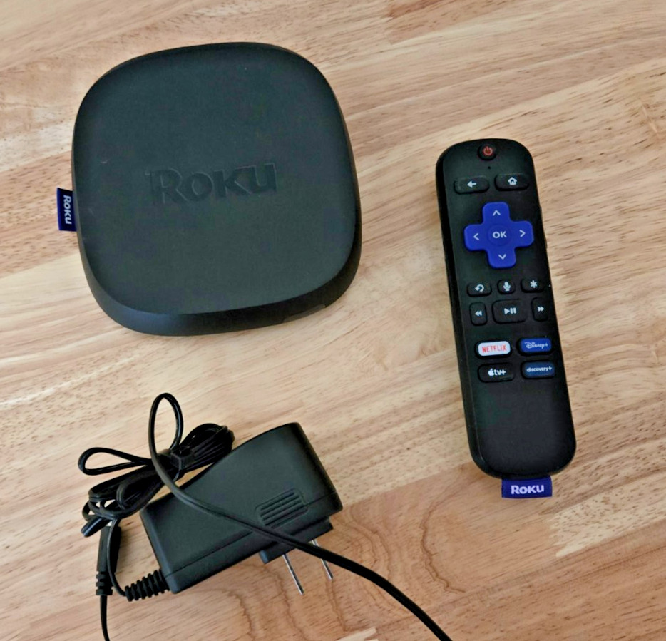 Roku Ultra LT HD/4K/HDR Dolby Vision Streaming Player W/ Voice Remote 4801X
