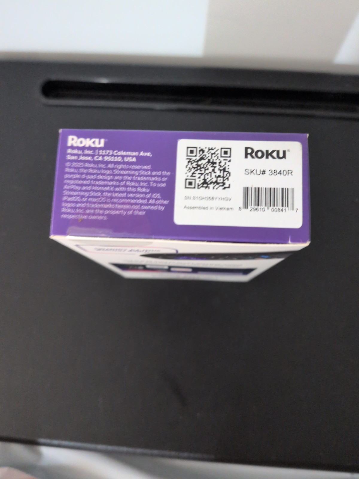 Roku Streaming Stick HD Portable Media Player Voice Remote 3840R NEW