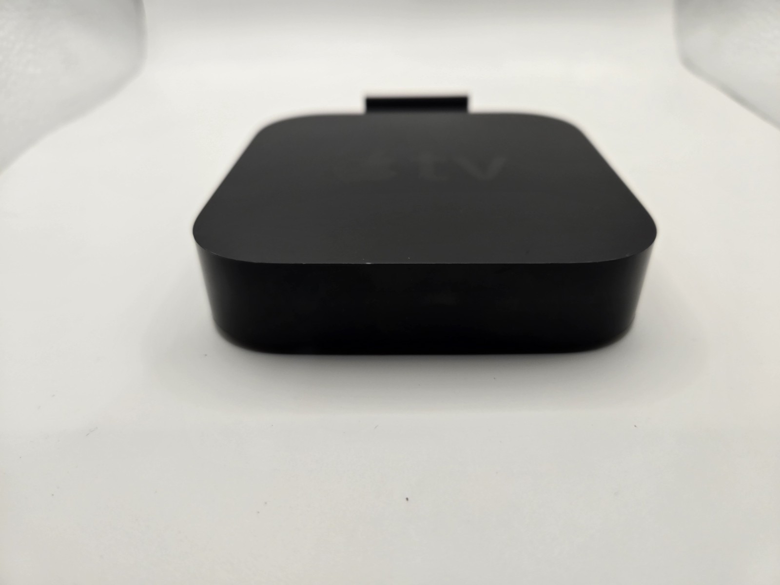 Apple TV (3rd Generation) 8GB Digital HD Media Streamer – Black, Tested Working