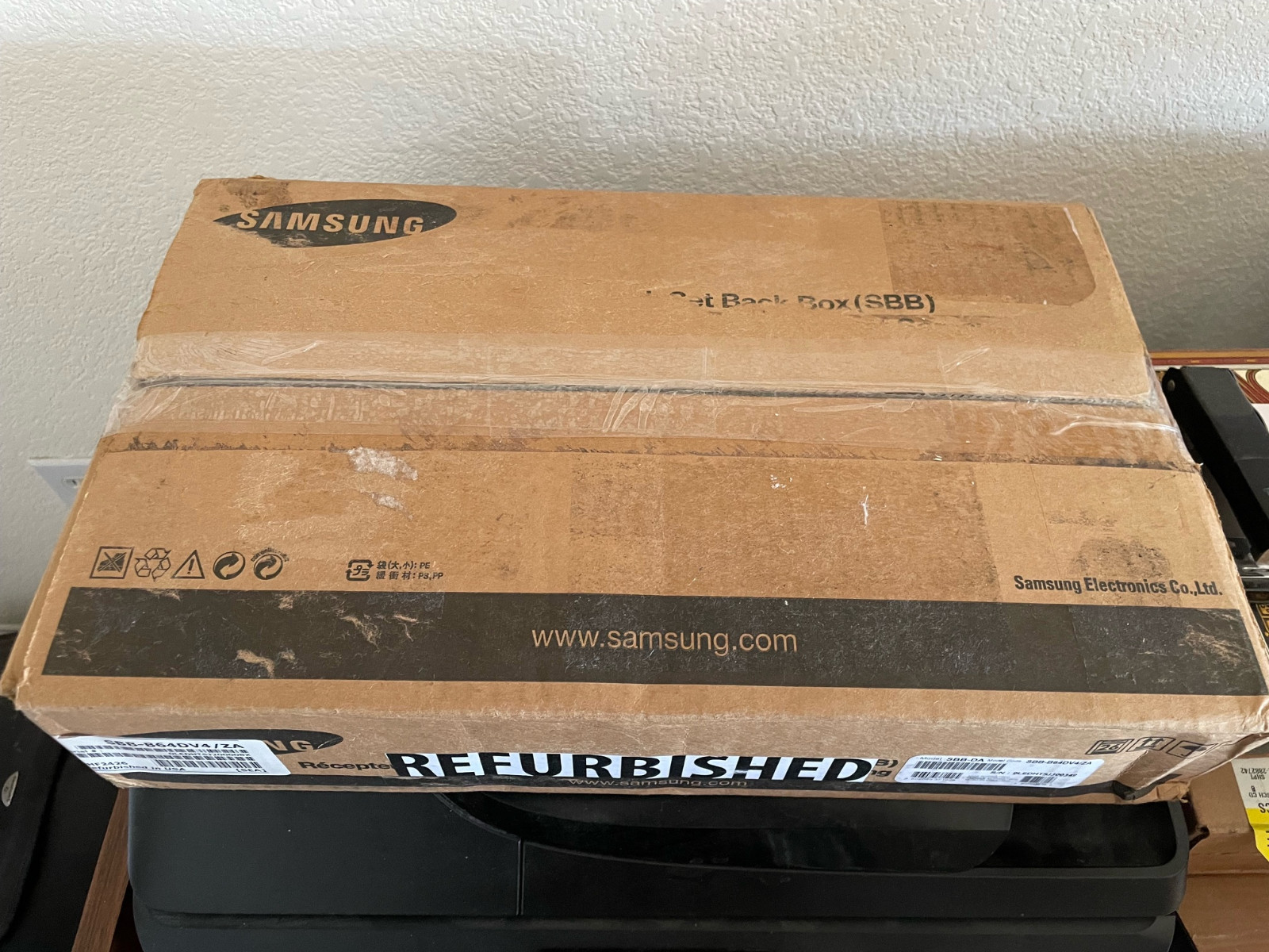 Samsung Set-Back Box SBB-B64DV4/ZA for Video Walls and Digital Signage