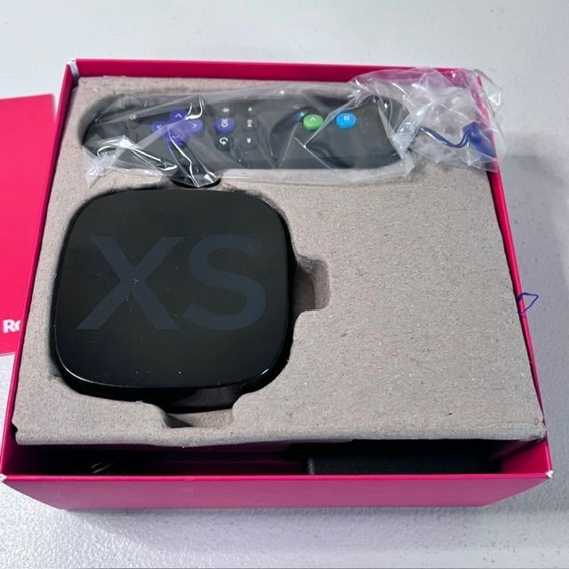 Roku 2 XS Model 3100R Media Player + Power Supply + Remote