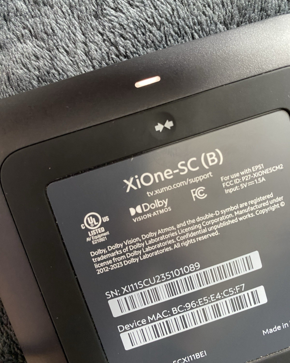 Xumo SCXI11BEI XiOne – SC(B) Stream Box With Remote And Power Adapter