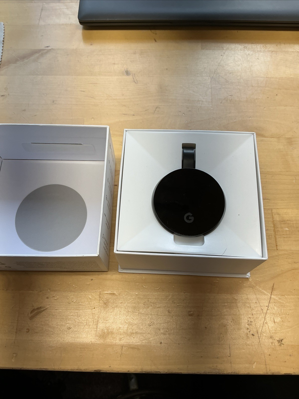 Google Chromecast Ultra 4K Digital Media Streamer – Black (GA3A00403A14)