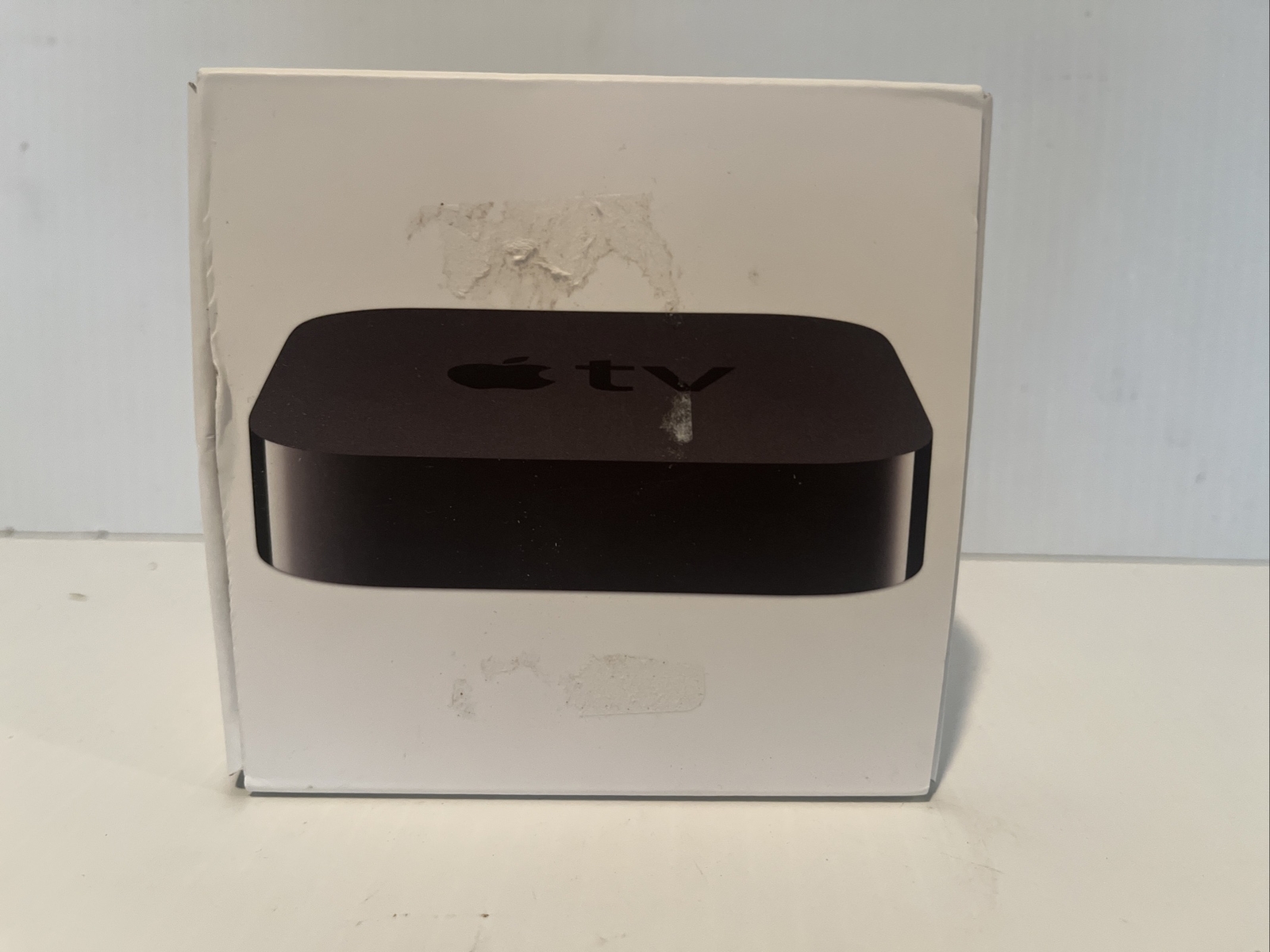 Apple TV (2nd Generation) 8GB Media Streamer – A1378