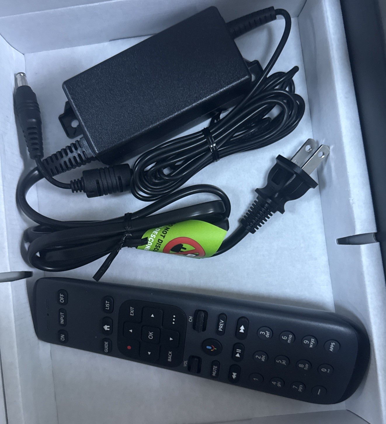 AT&T DirectTV Stream Box Model C71KW-400 w/ Remote HDMI Cable Power Supply