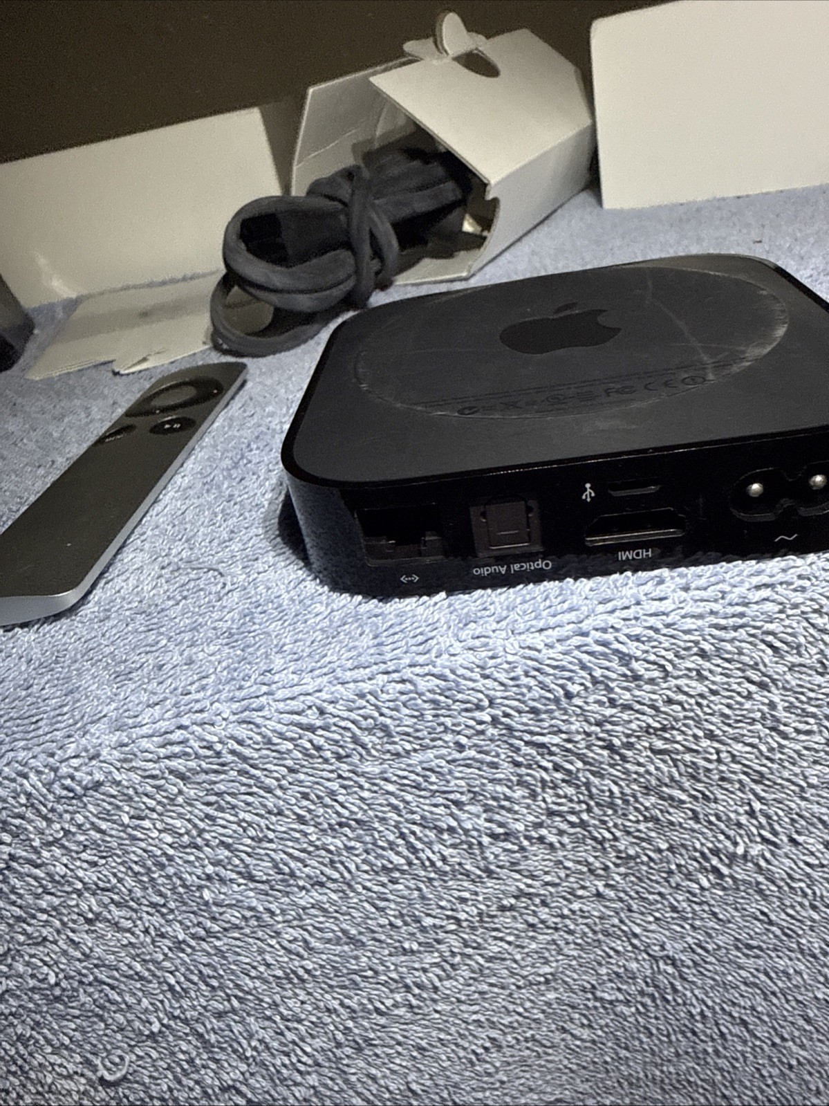 Apple TV 3rd Gen Generation Model A1427 w/ Remote & Power Cord HD Media Streamer