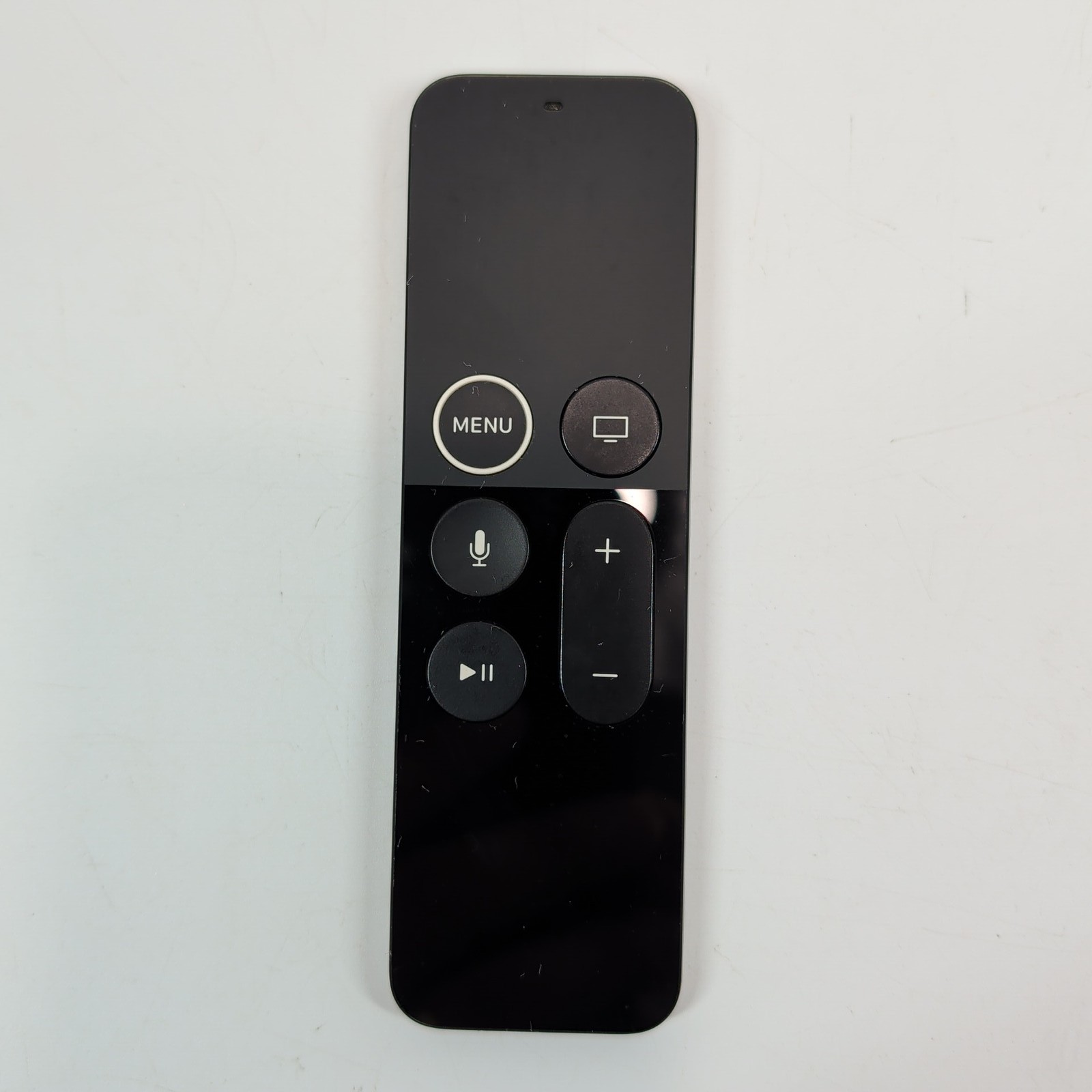 Apple TV HD 4th Gen A1625 32GB Media Streamer with Siri Remote A1962 & Cables