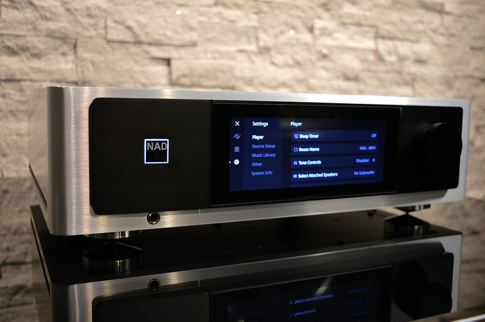 NAD Master Series M66 Streaming Stereo Preamplifier / DAC / MM,MC Phono Input